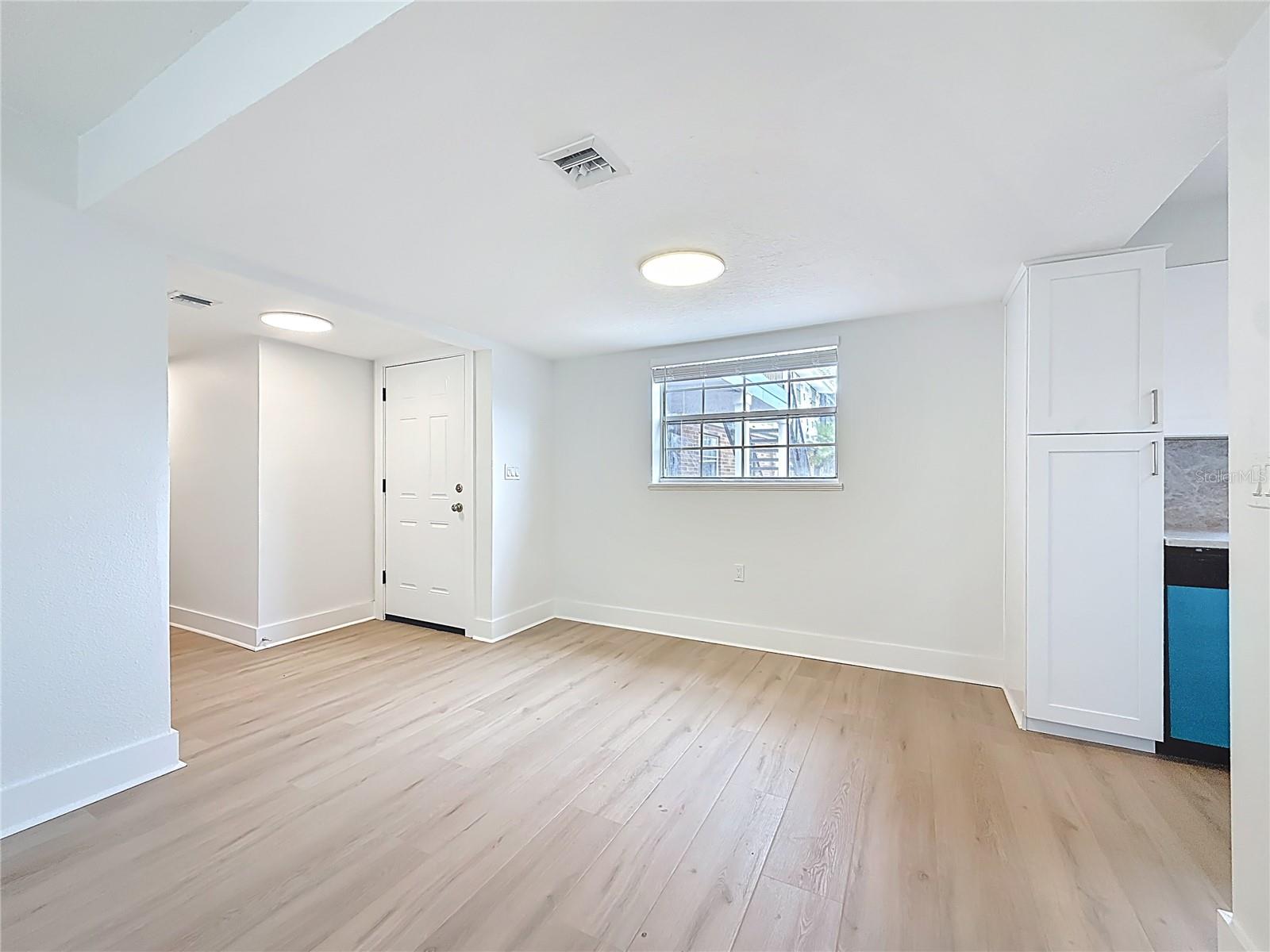 Image 4 of 40 For 200 Country Club Drive 1301