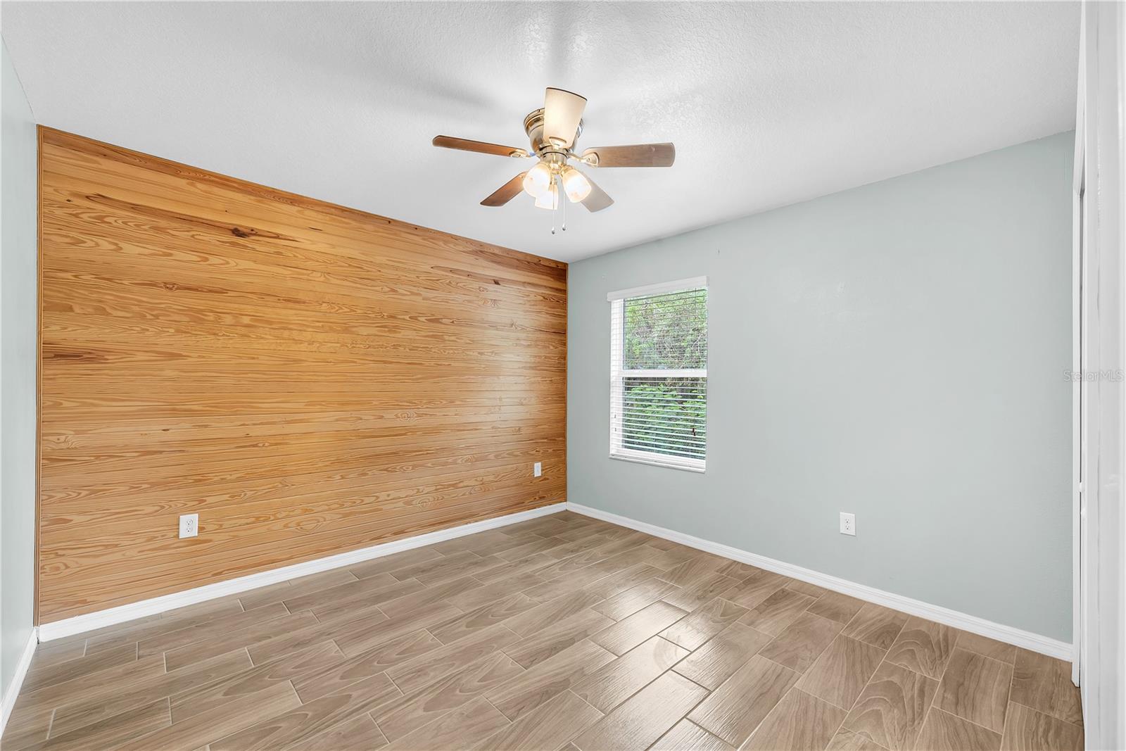 Image 16 of 29 For 10537 Lake Montauk Drive