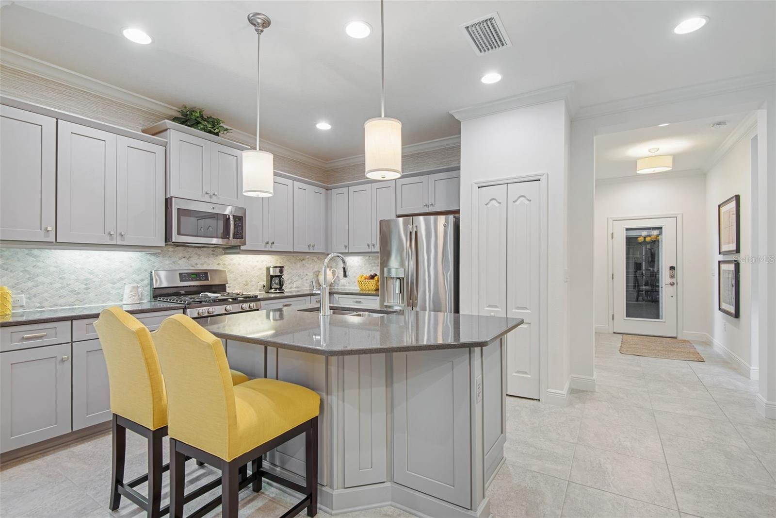 Image 7 of 25 For 13625 Circa Crossing Drive