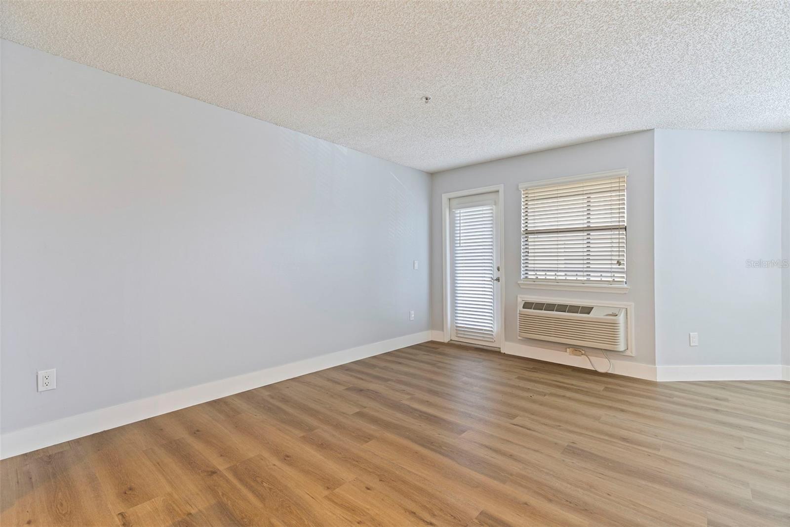 Image 13 of 40 For 11901 4th Street N 5311