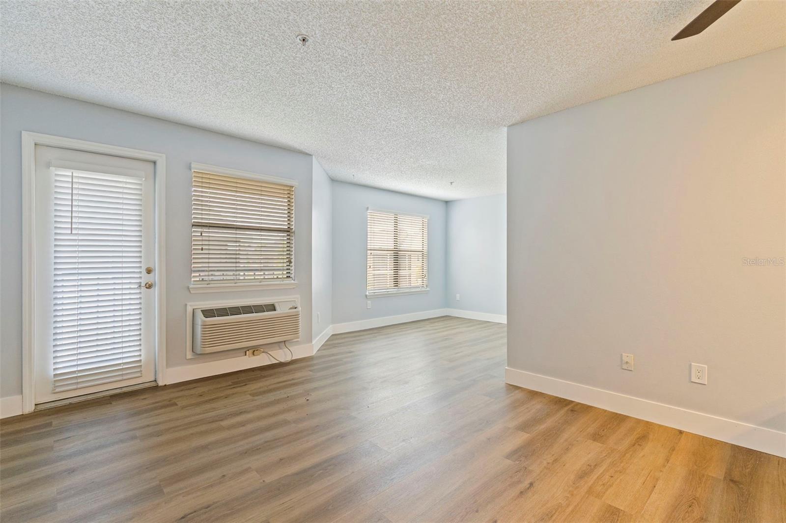 Image 14 of 40 For 11901 4th Street N 5311