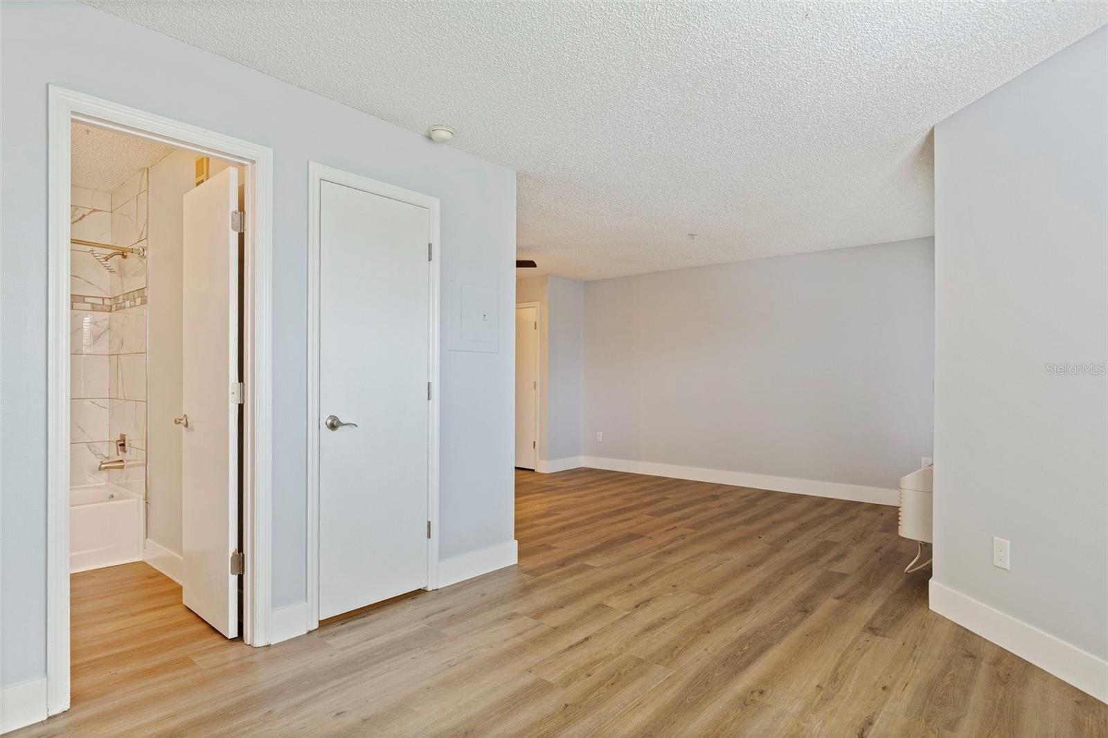 Image 20 of 40 For 11901 4th Street N 5311