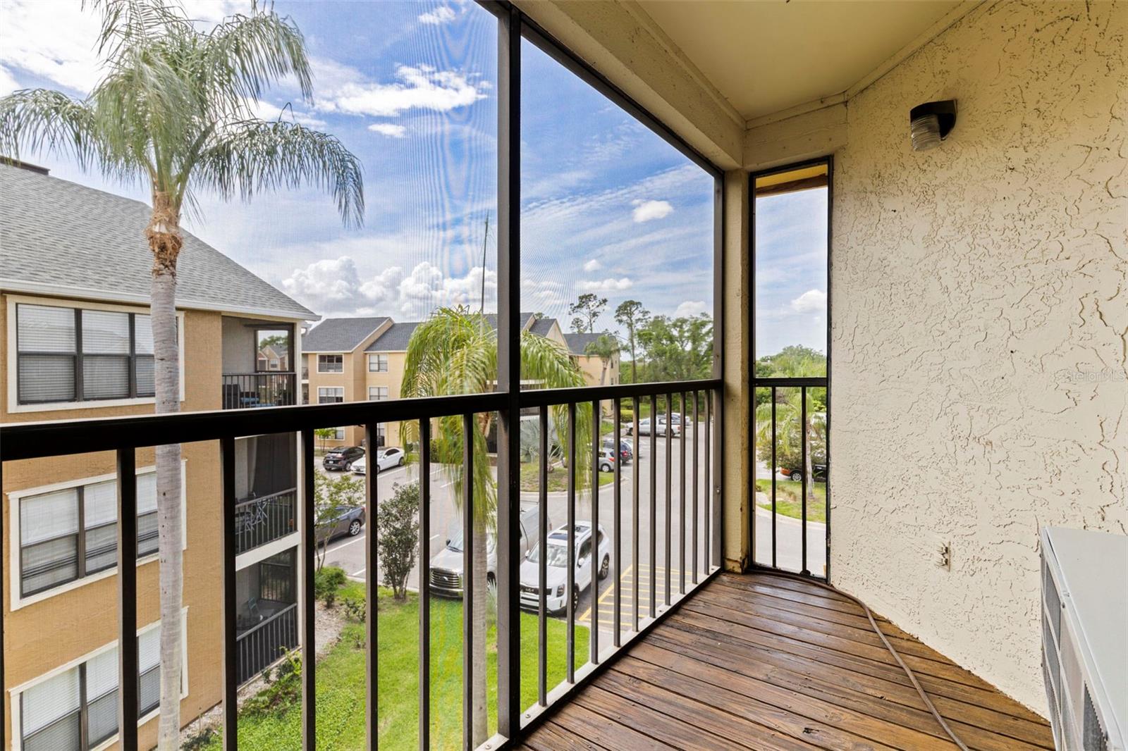 Image 23 of 40 For 11901 4th Street N 5311