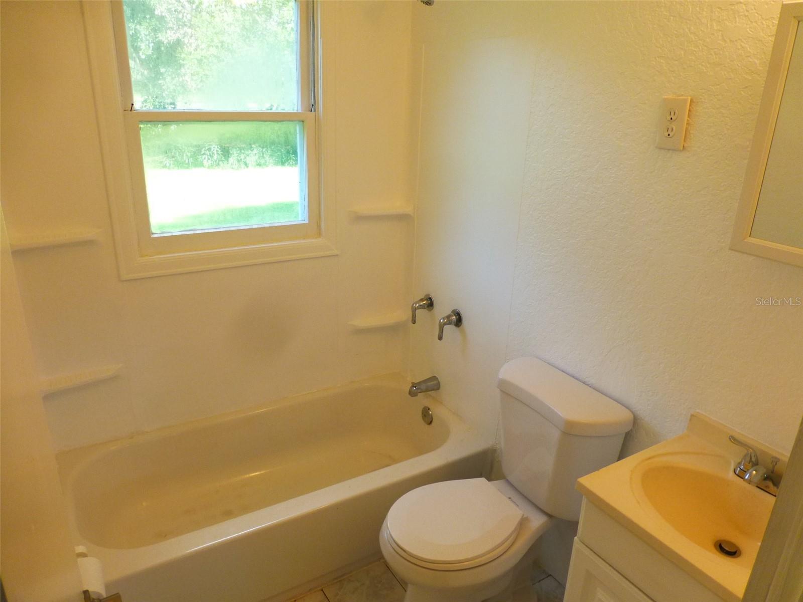 Image 12 of 13 For 2007 Cemetery Road