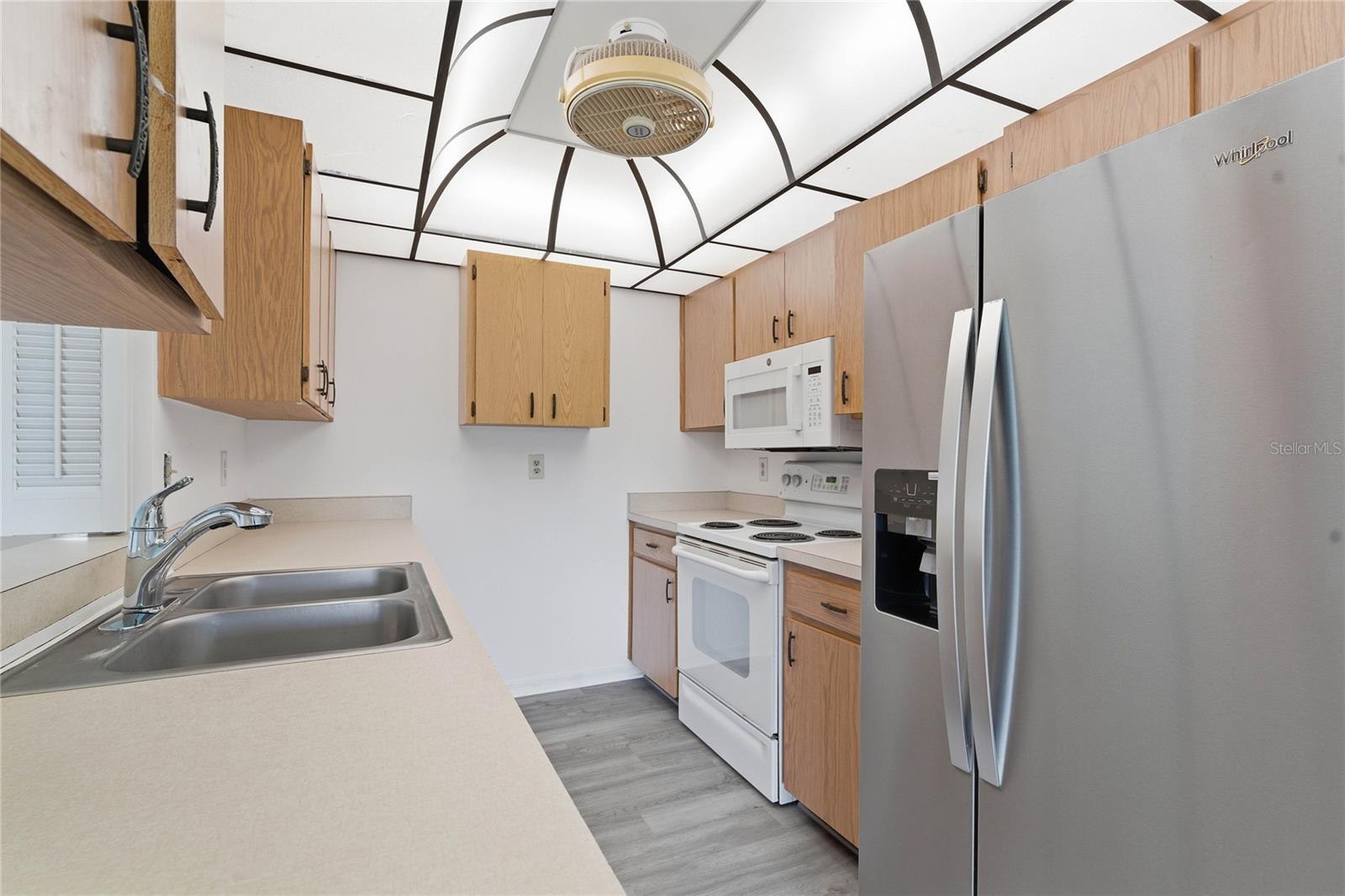 Image 13 of 46 For 417 Gladstone Place