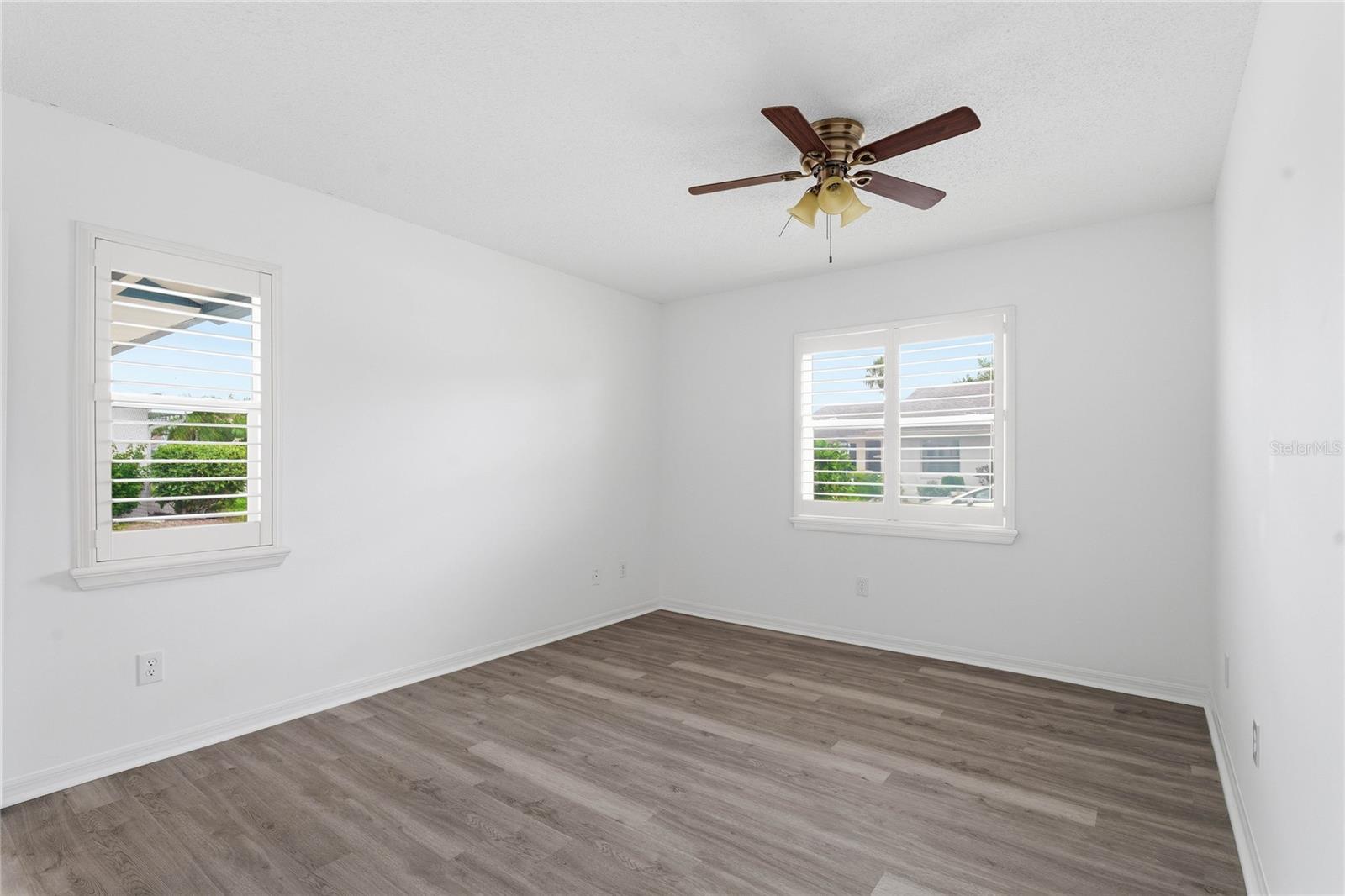 Image 20 of 46 For 417 Gladstone Place