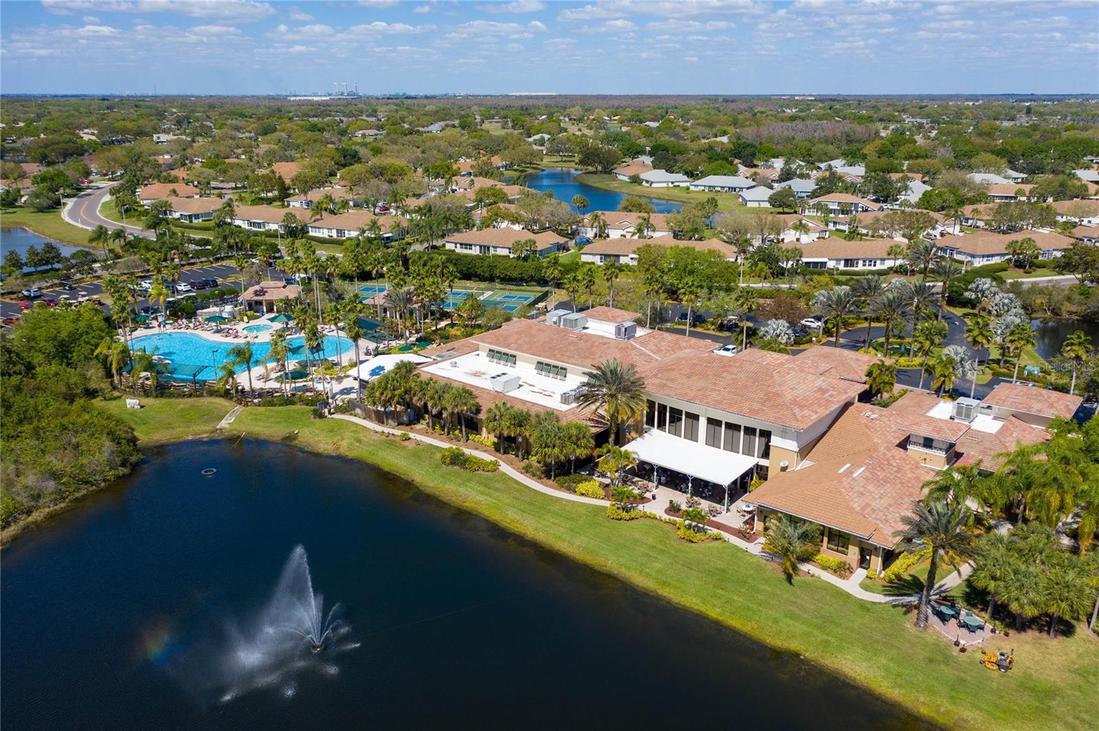 Image 33 of 46 For 417 Gladstone Place