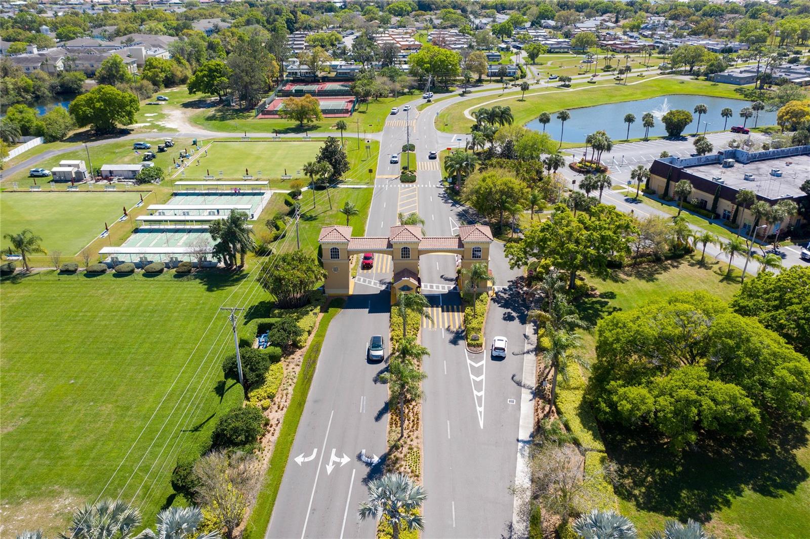 Image 45 of 46 For 417 Gladstone Place