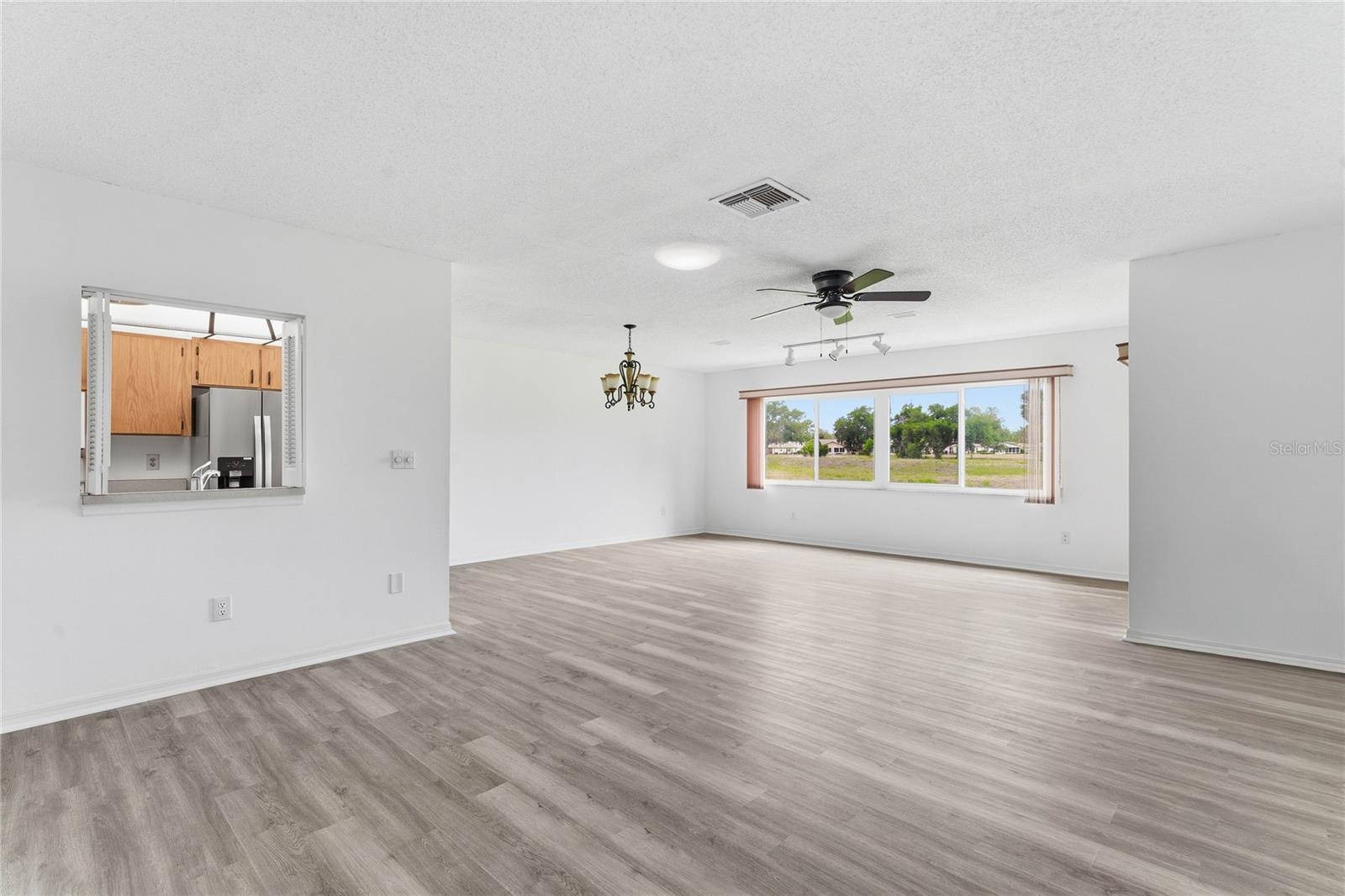 Image 6 of 46 For 417 Gladstone Place