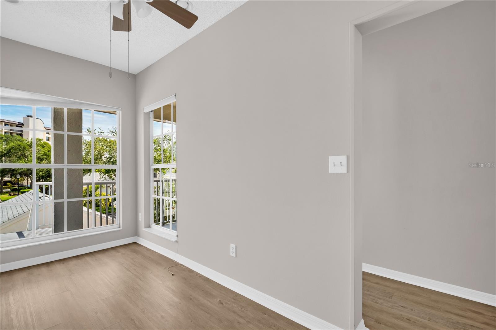 Image 10 of 49 For 11531 Shipwatch Drive 1037