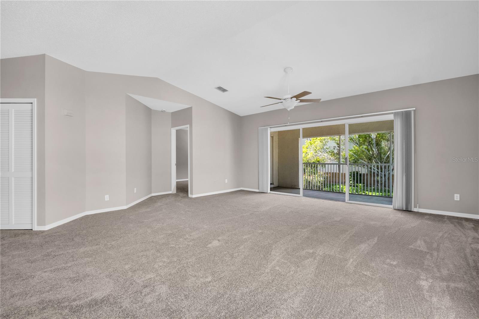 Image 12 of 49 For 11531 Shipwatch Drive 1037