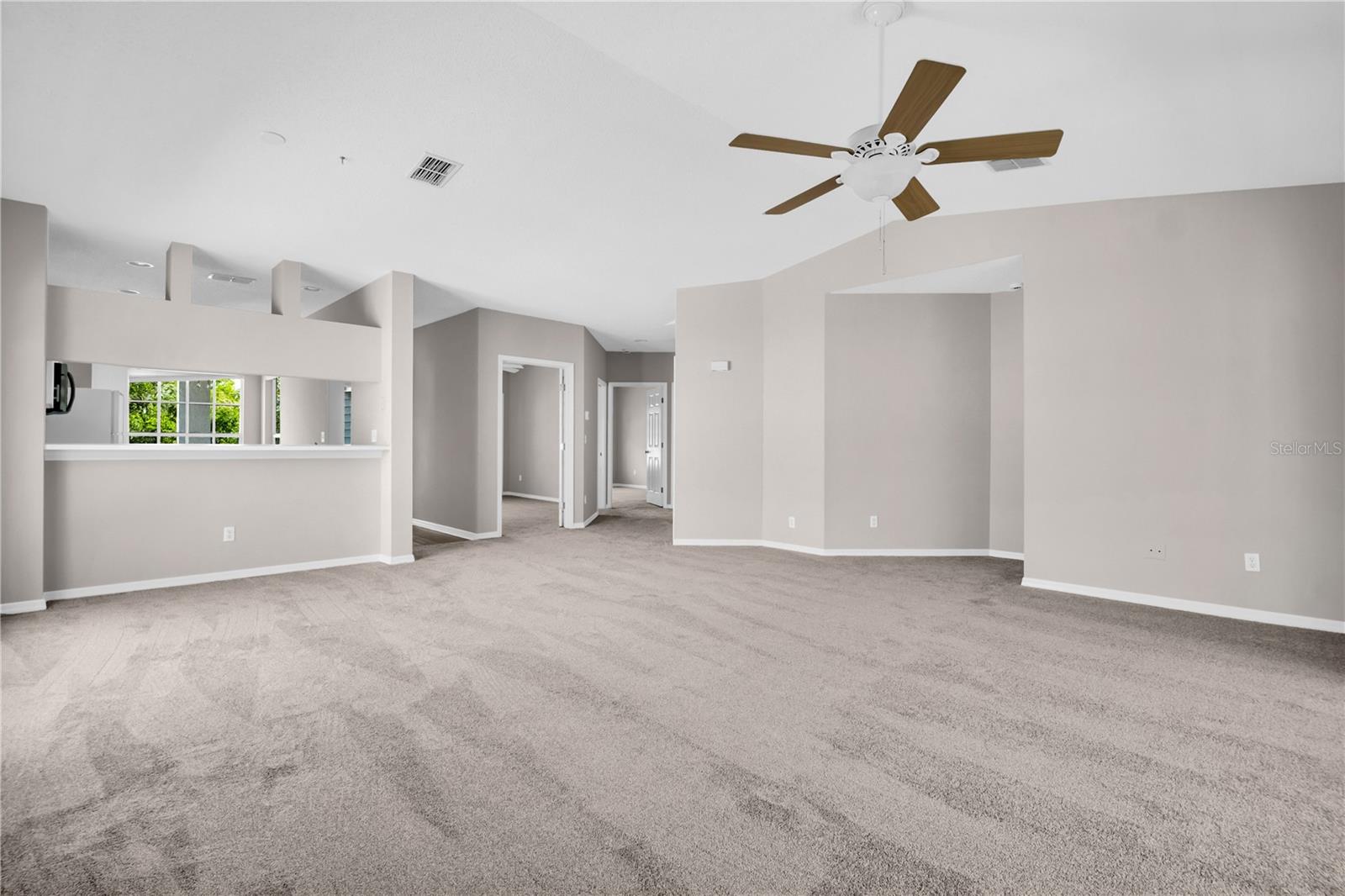 Image 16 of 49 For 11531 Shipwatch Drive 1037