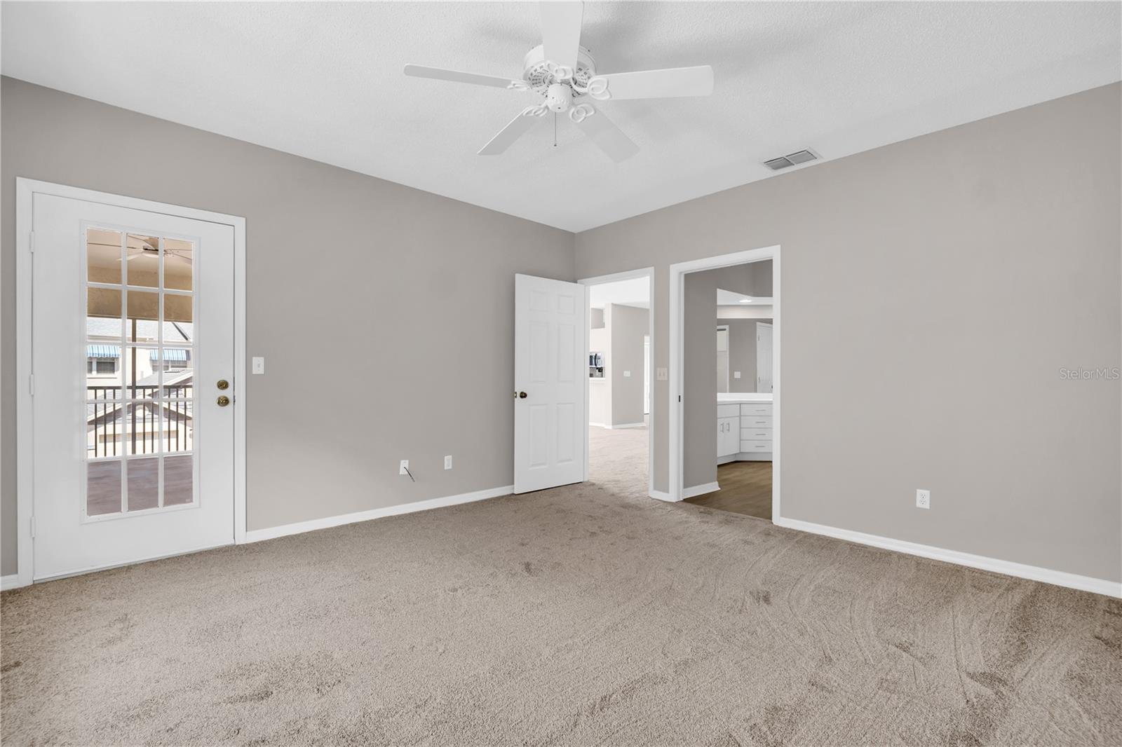 Image 20 of 49 For 11531 Shipwatch Drive 1037