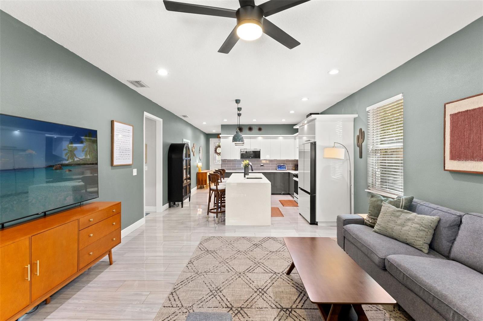 Listing photo id 8 for 1507 Hillside Drive