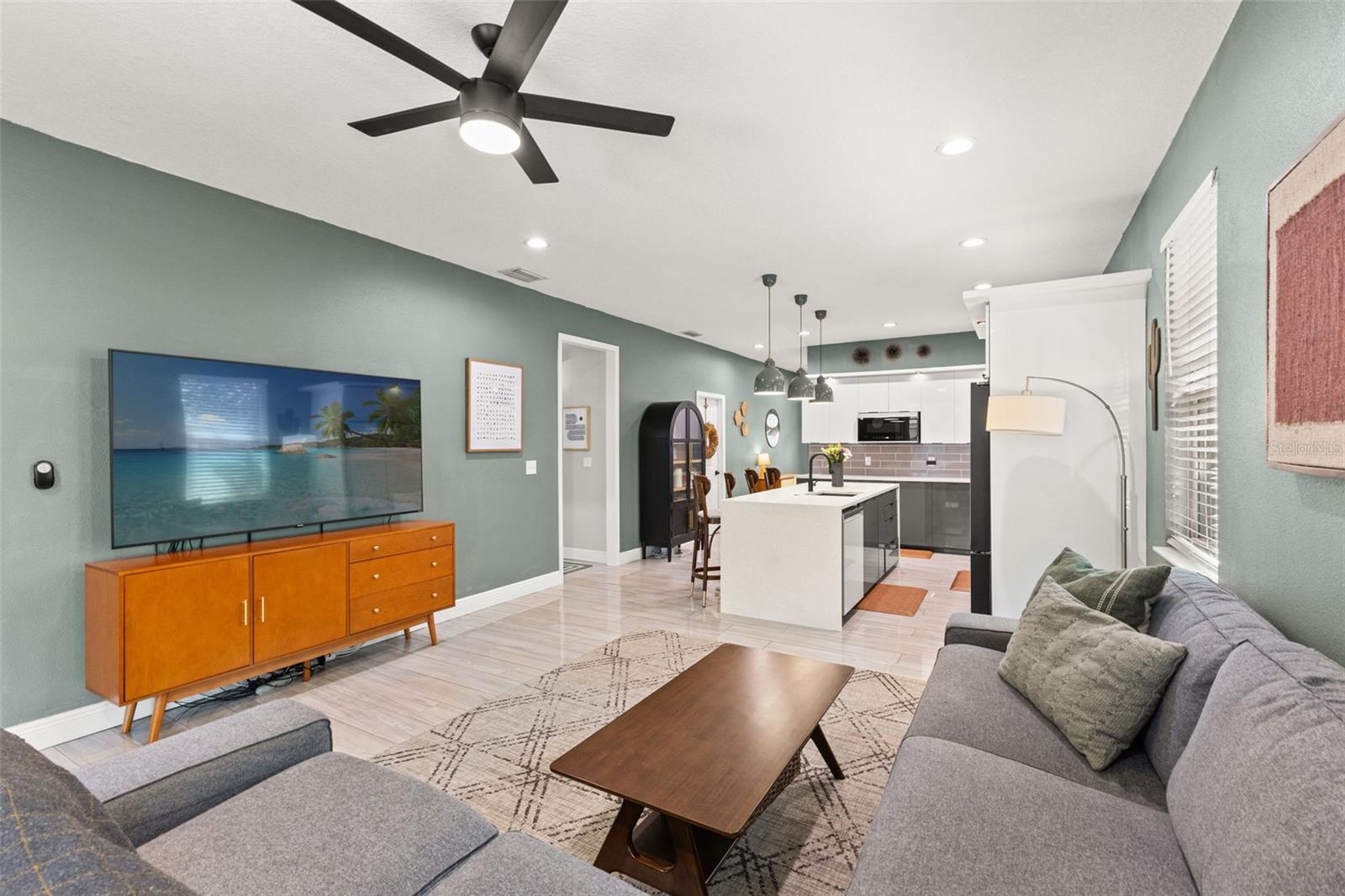 Listing photo id 10 for 1507 Hillside Drive