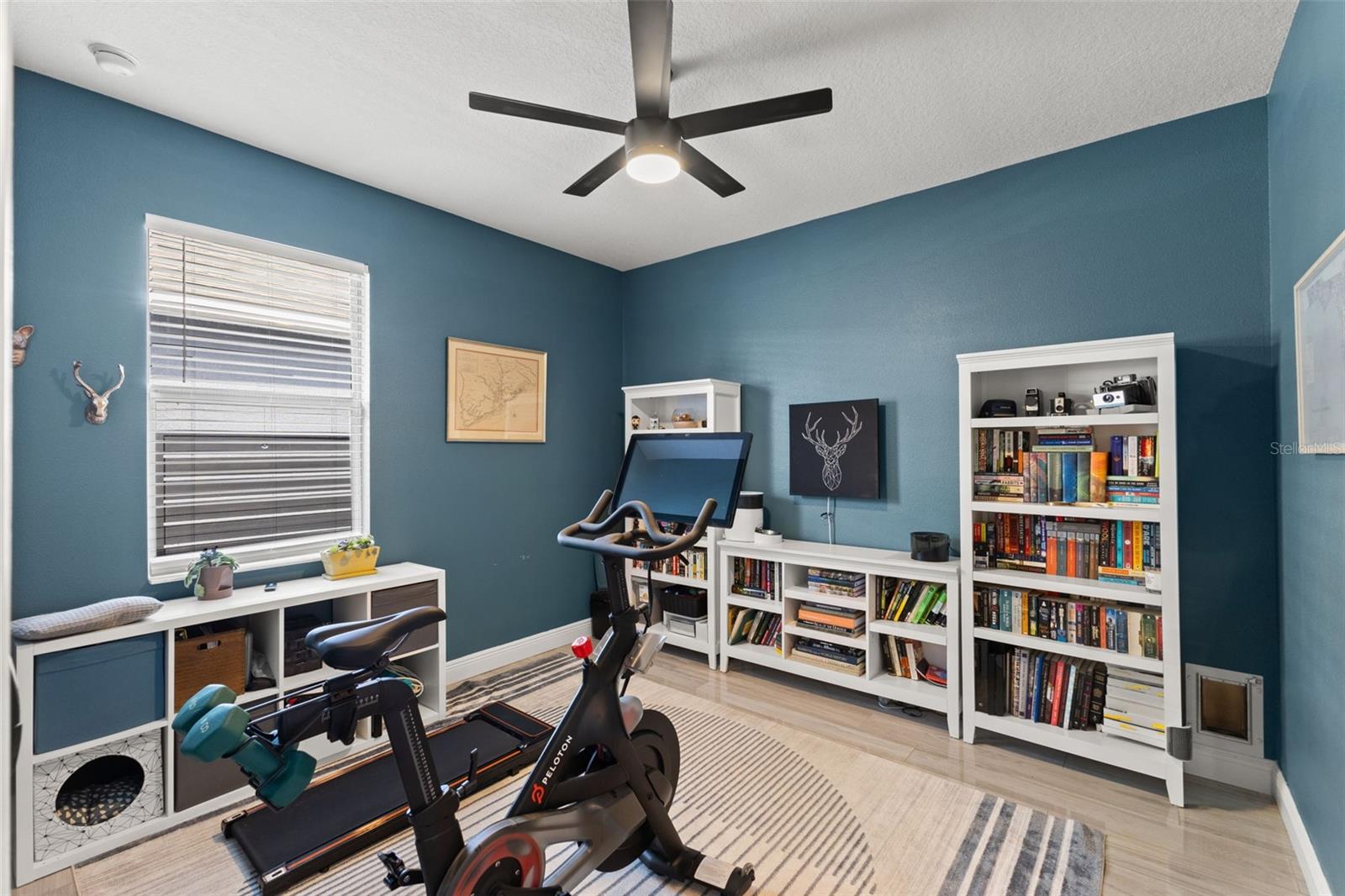 Listing photo id 16 for 1507 Hillside Drive