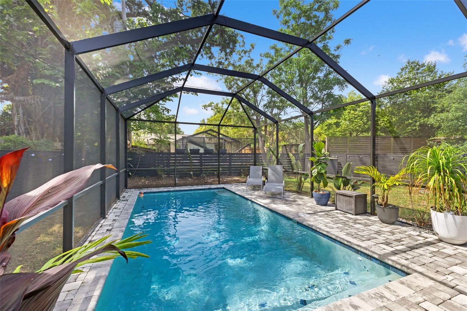 Listing photo id 29 for 1507 Hillside Drive