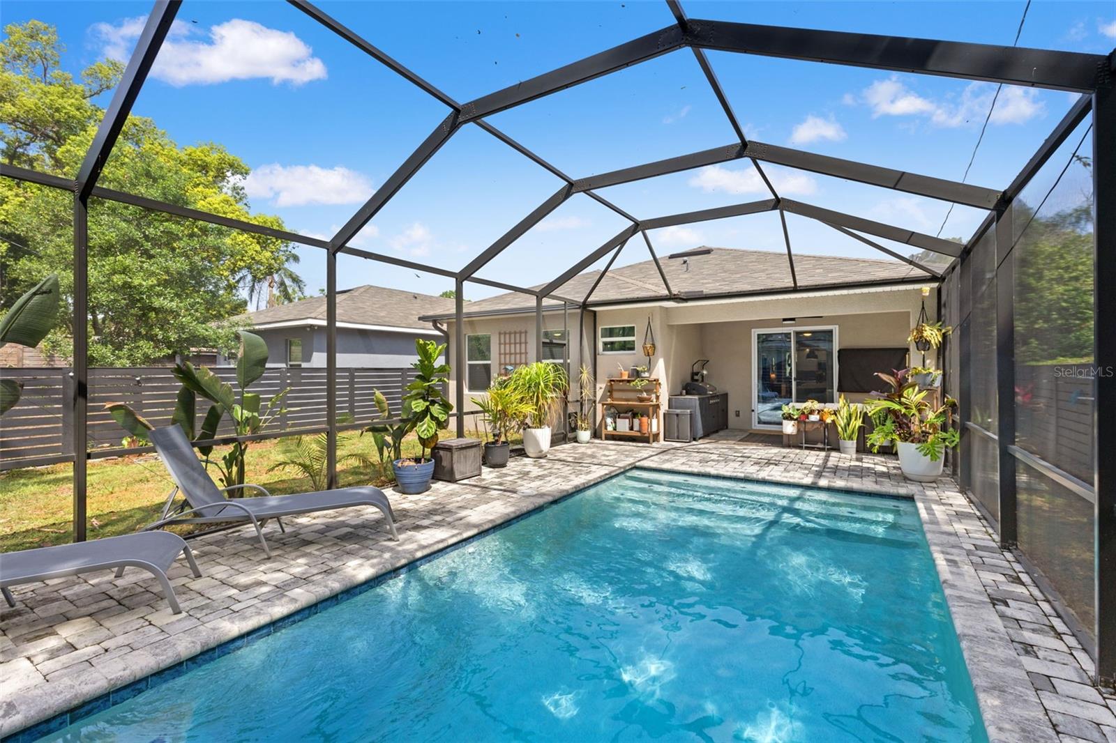 Listing photo id 31 for 1507 Hillside Drive