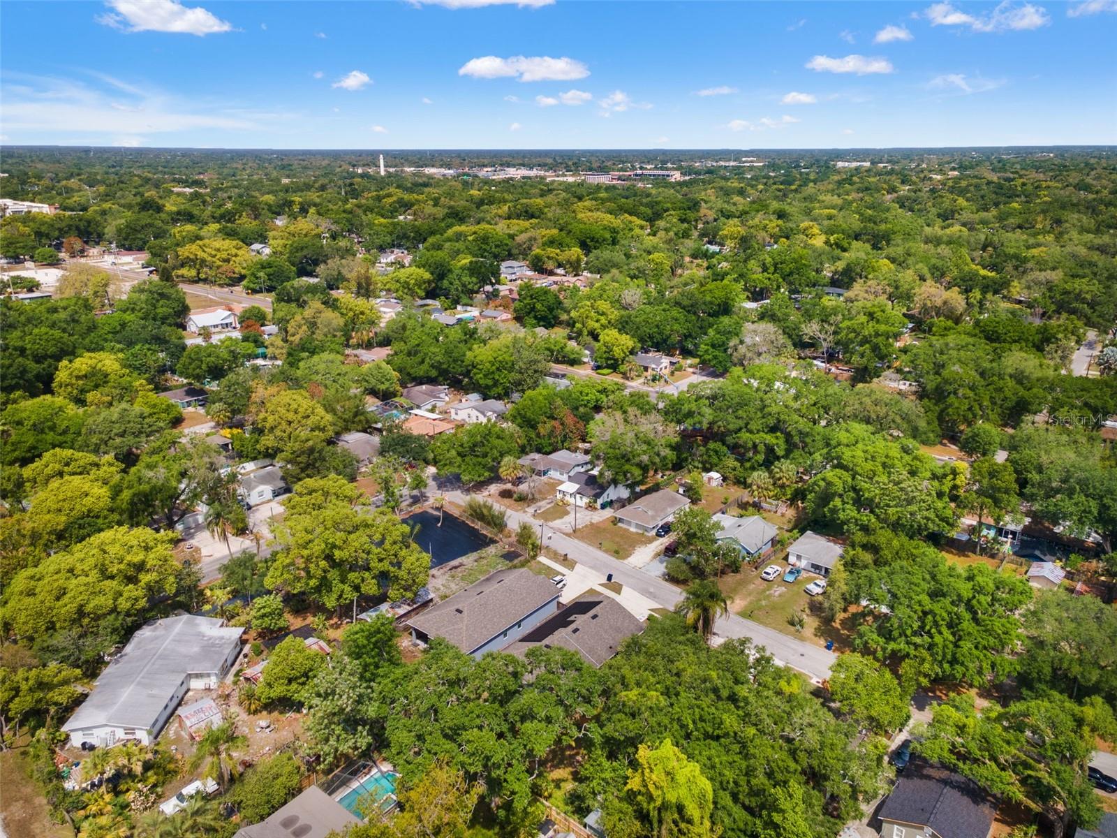 Listing photo id 33 for 1507 Hillside Drive