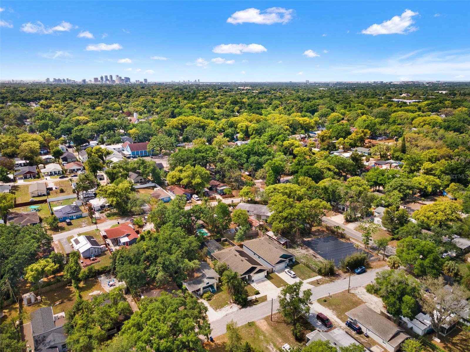 Listing photo id 37 for 1507 Hillside Drive