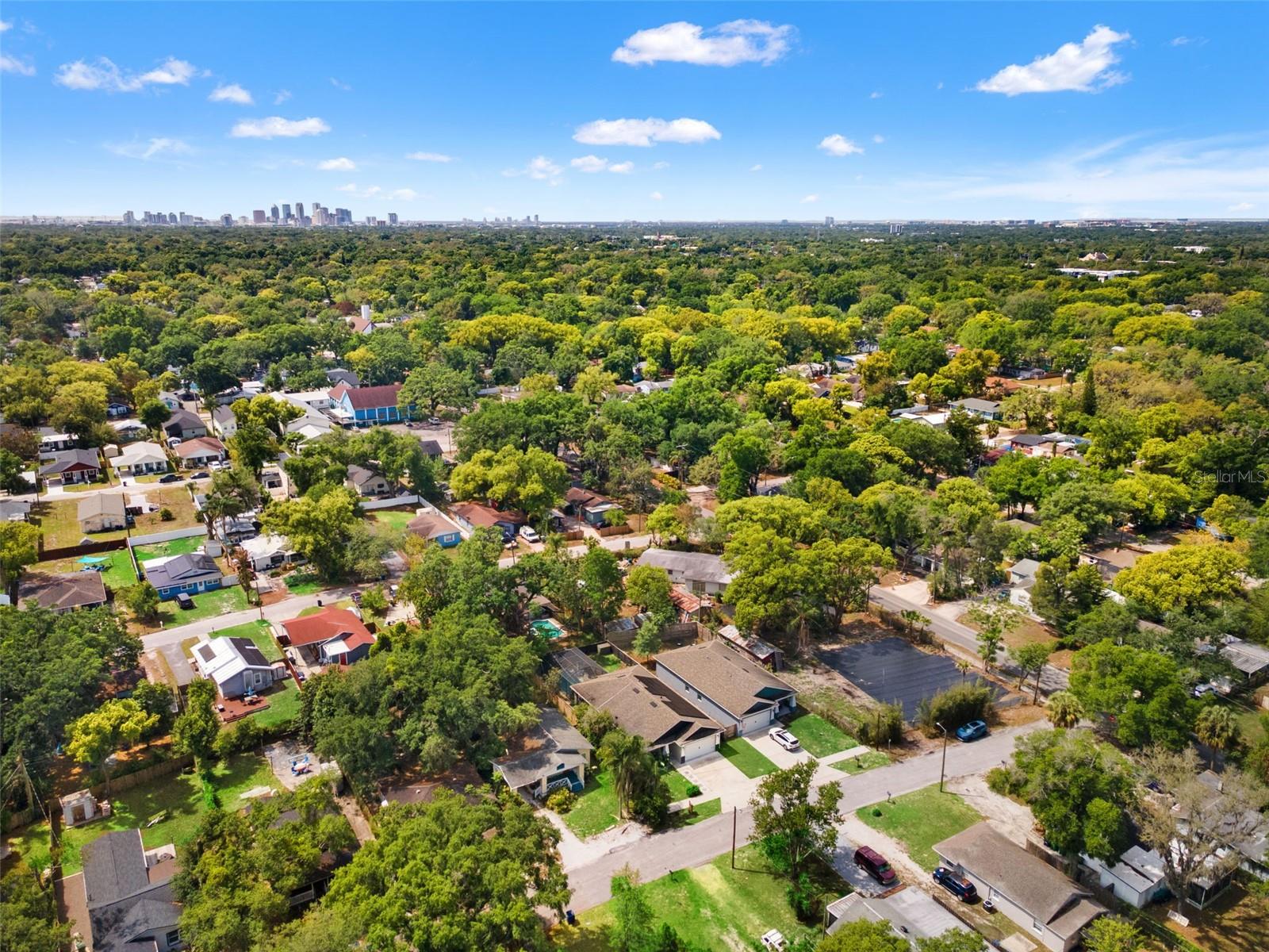 Listing photo id 39 for 1507 Hillside Drive