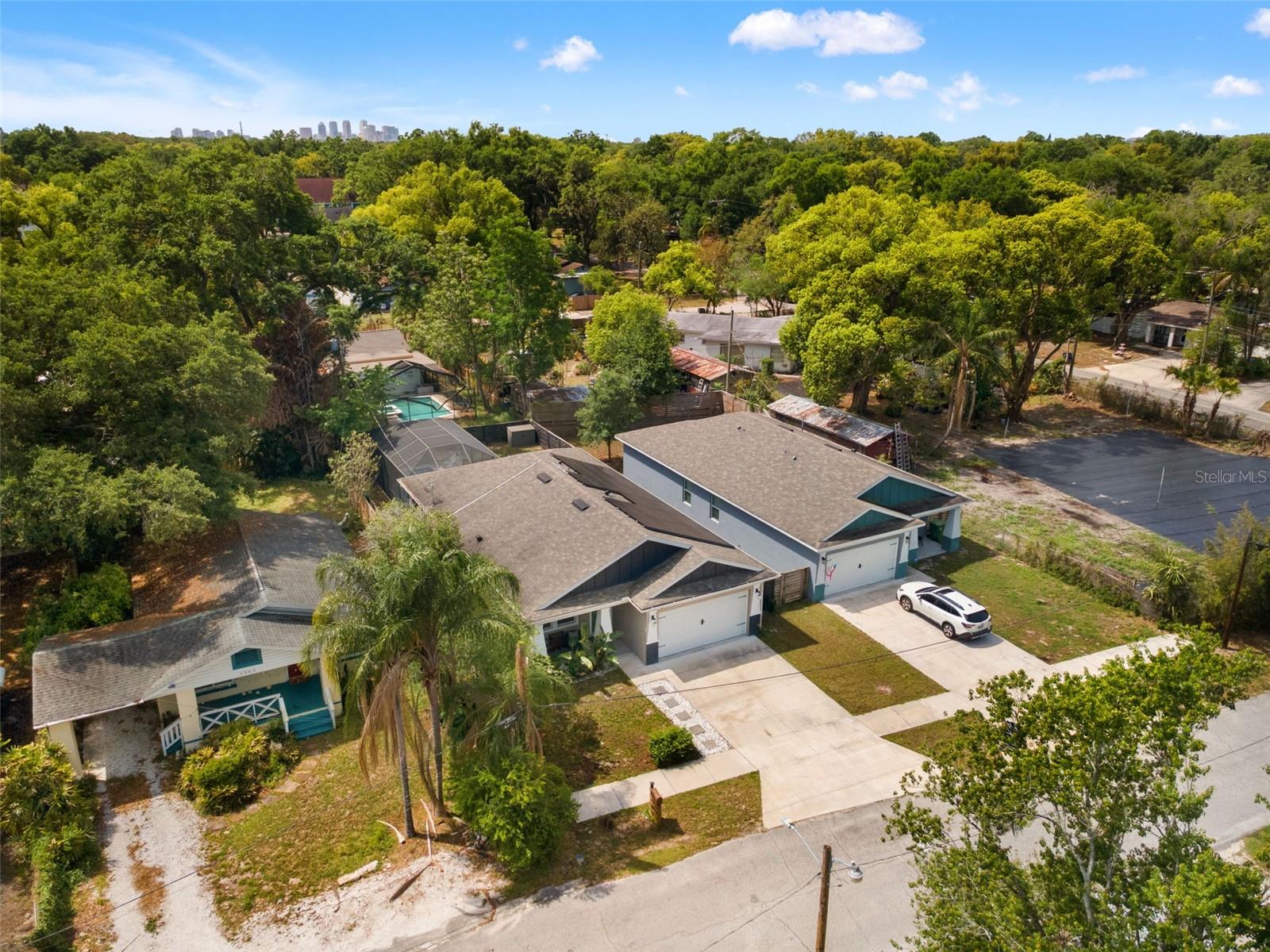 Listing photo id 43 for 1507 Hillside Drive