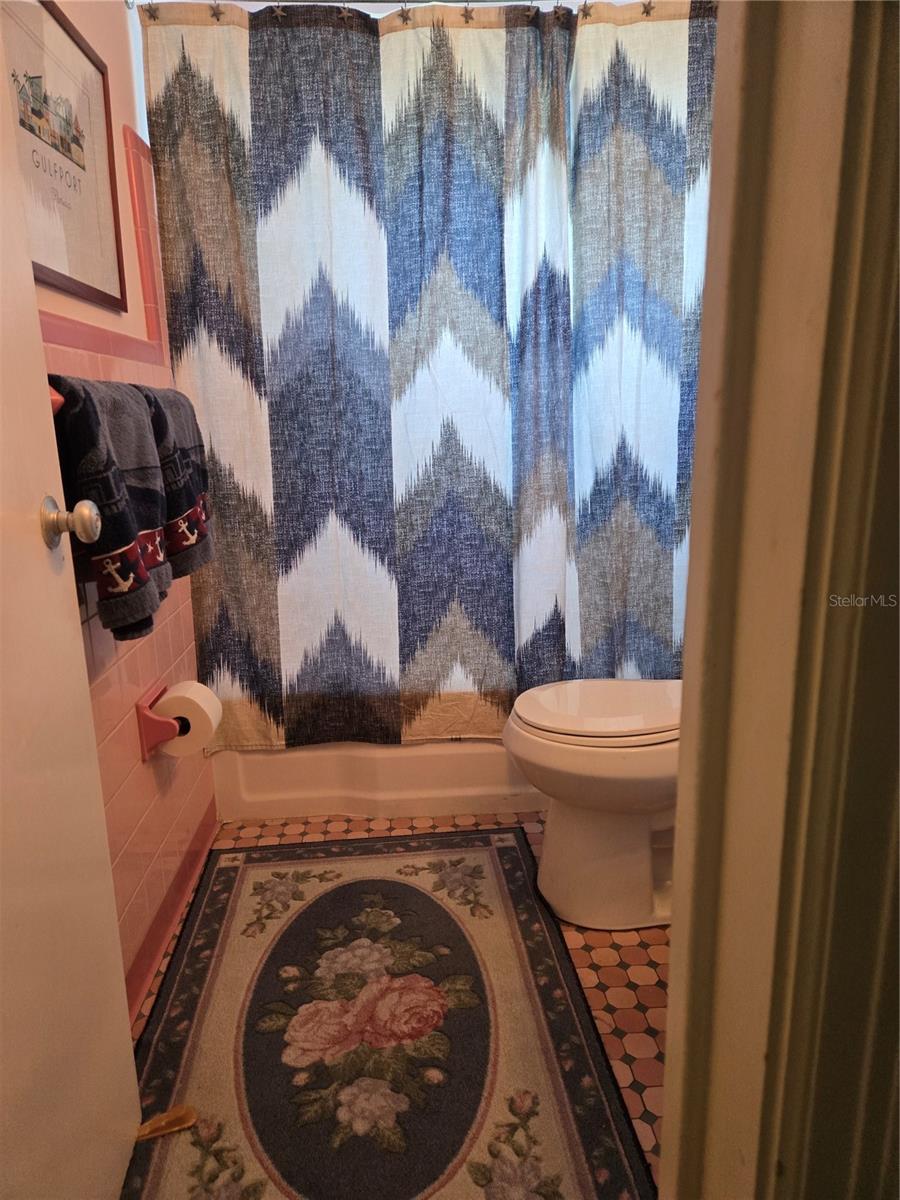 Image 10 of 11 For 2609 47th Street S