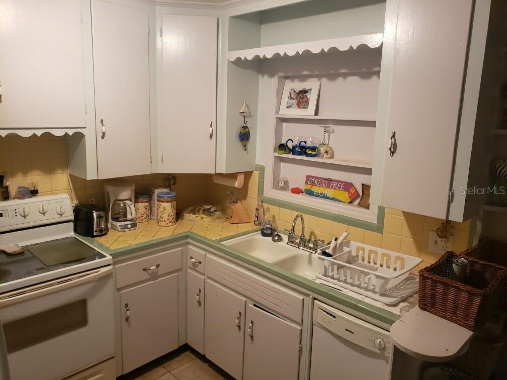 Image 3 of 11 For 2609 47th Street S