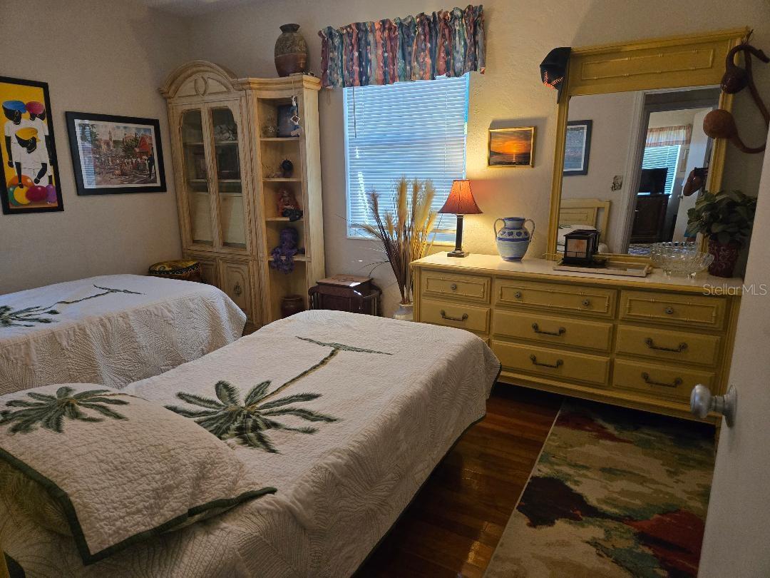 Image 9 of 11 For 2609 47th Street S