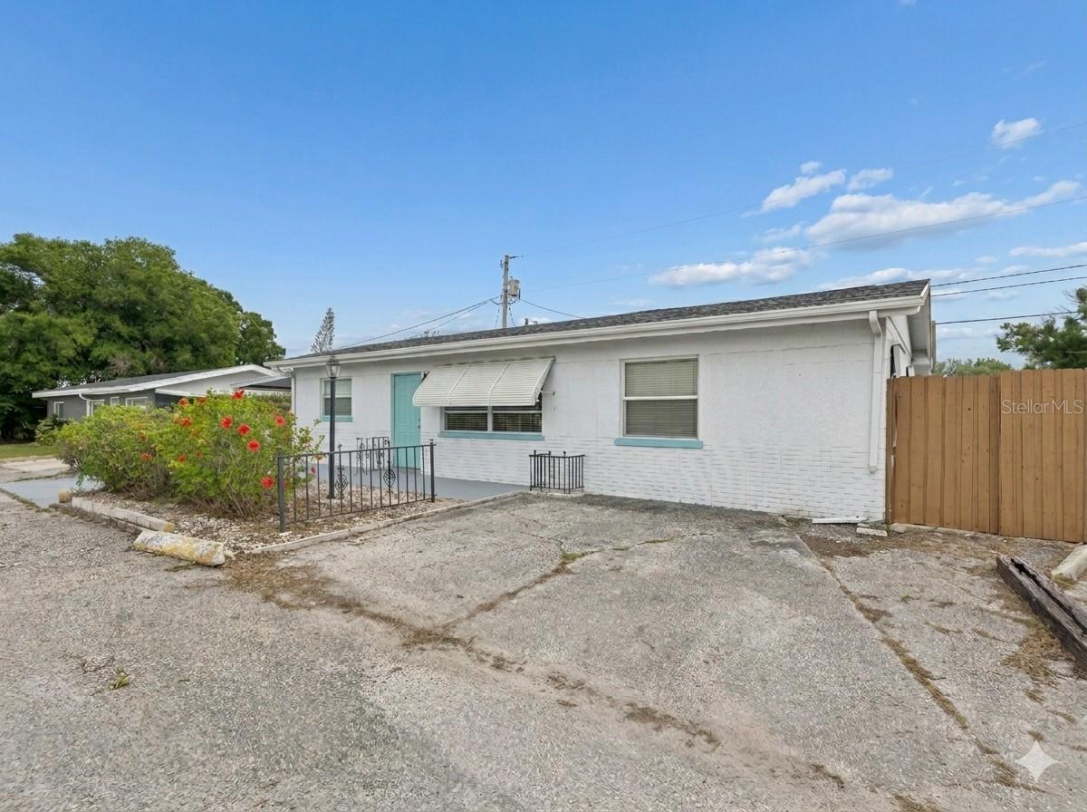 Details for 10610 98th Terrace, SEMINOLE, FL 33772