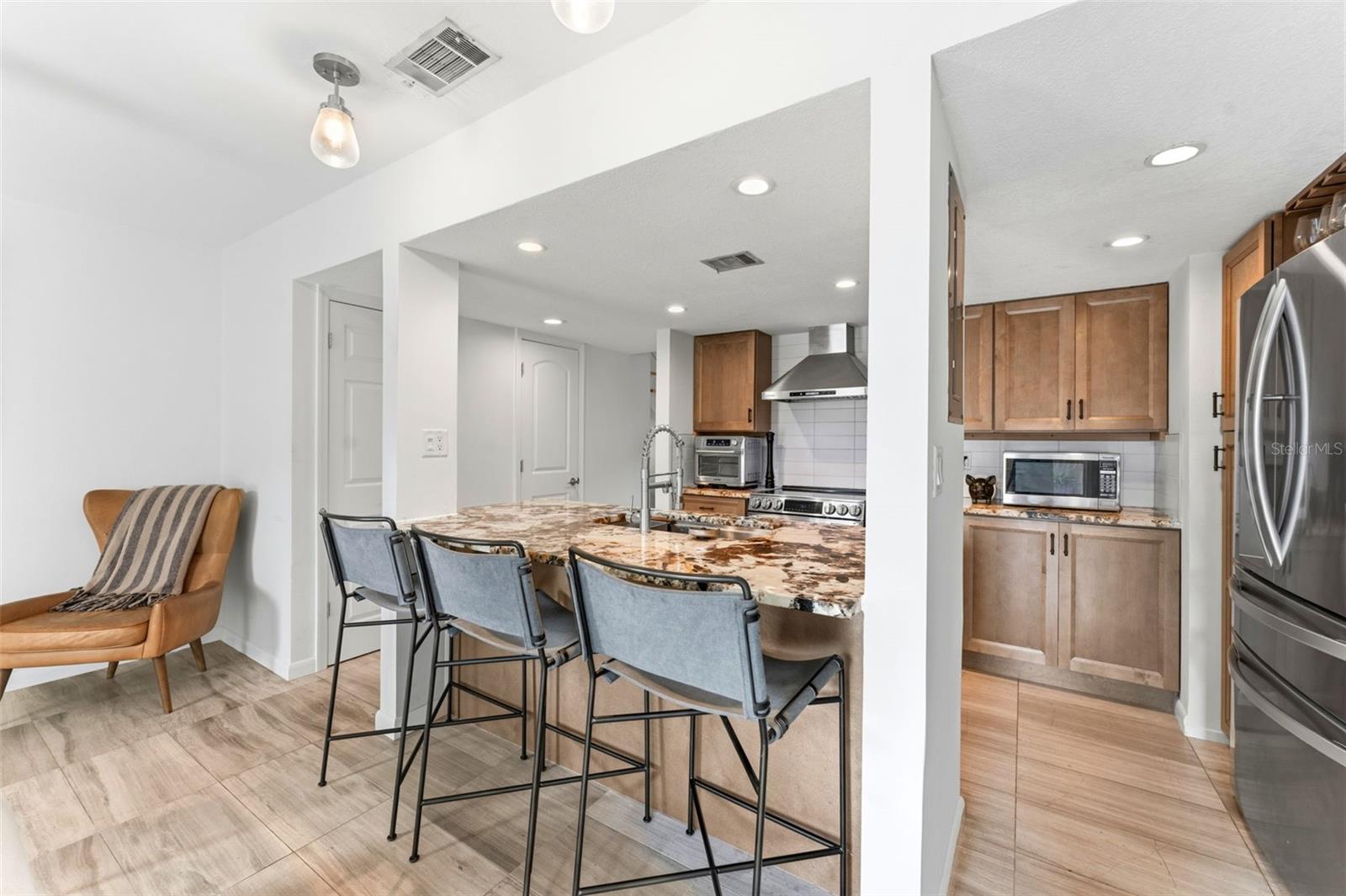 Image 15 of 46 For 105 Davis Boulevard B