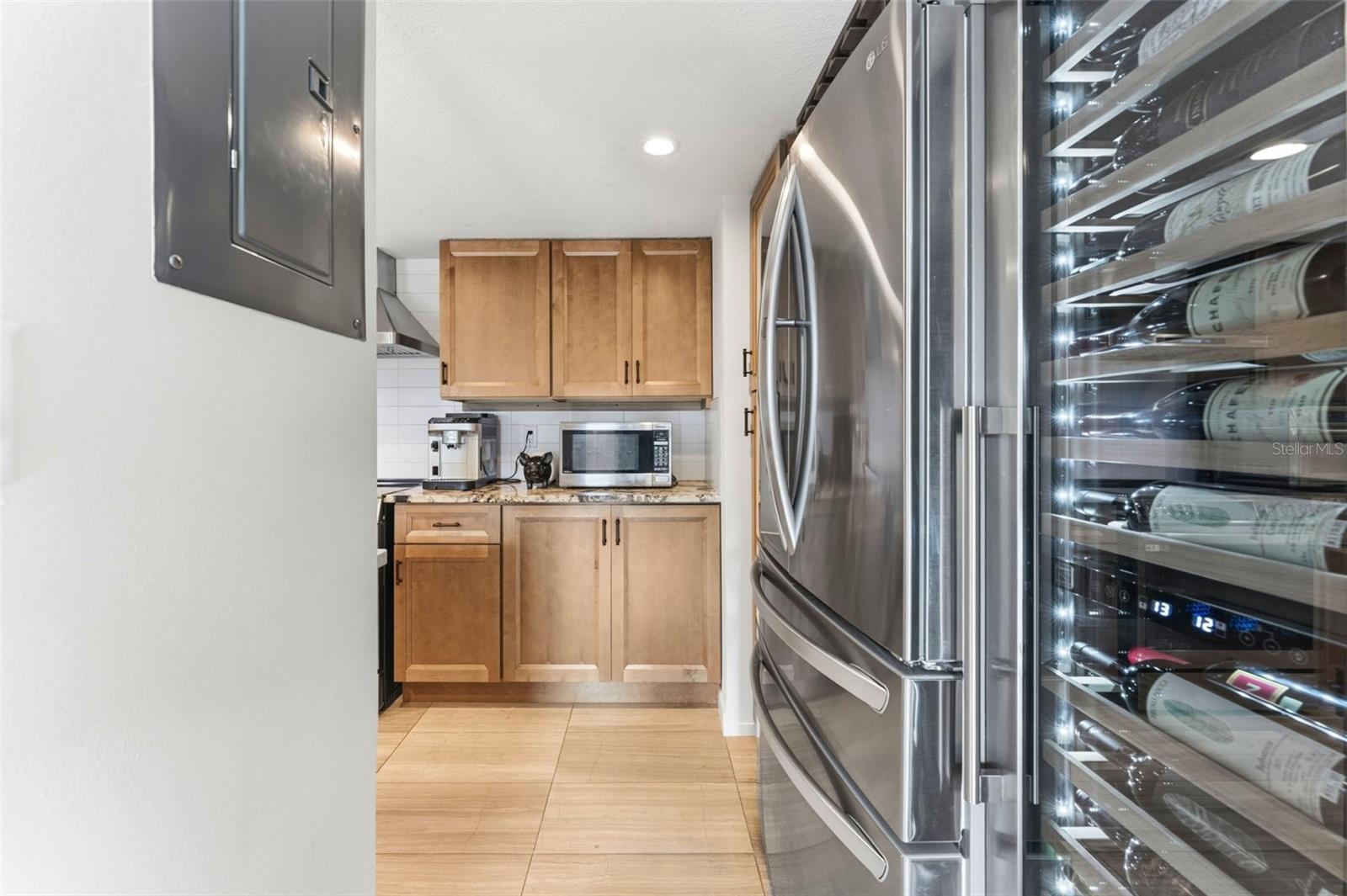 Image 16 of 46 For 105 Davis Boulevard B