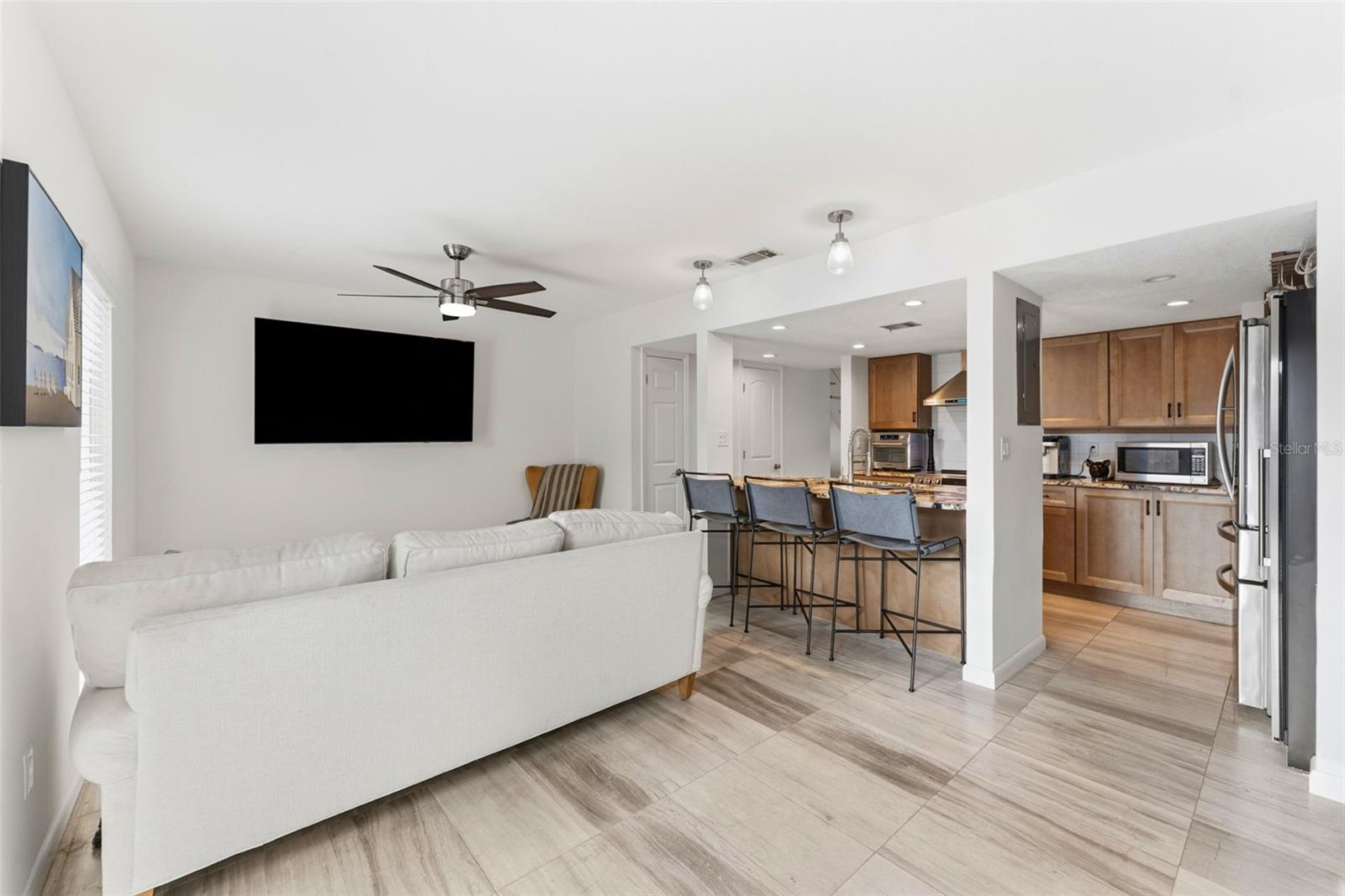 Image 17 of 46 For 105 Davis Boulevard B