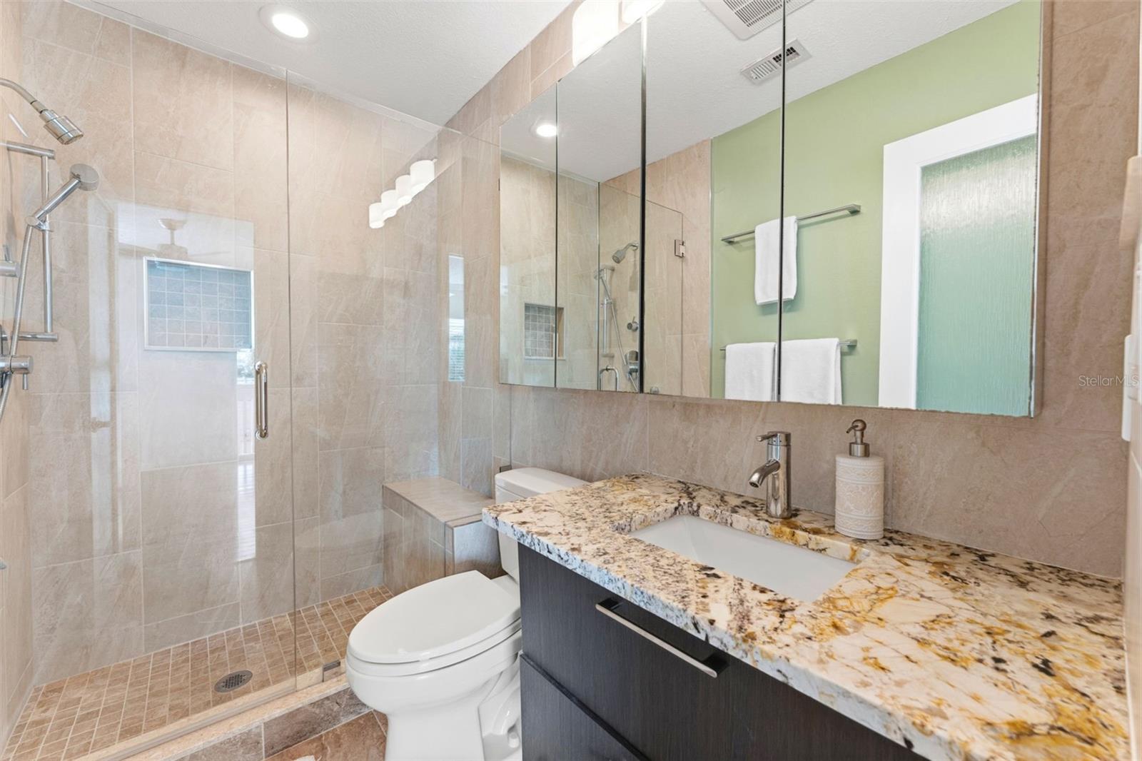 Image 28 of 46 For 105 Davis Boulevard B