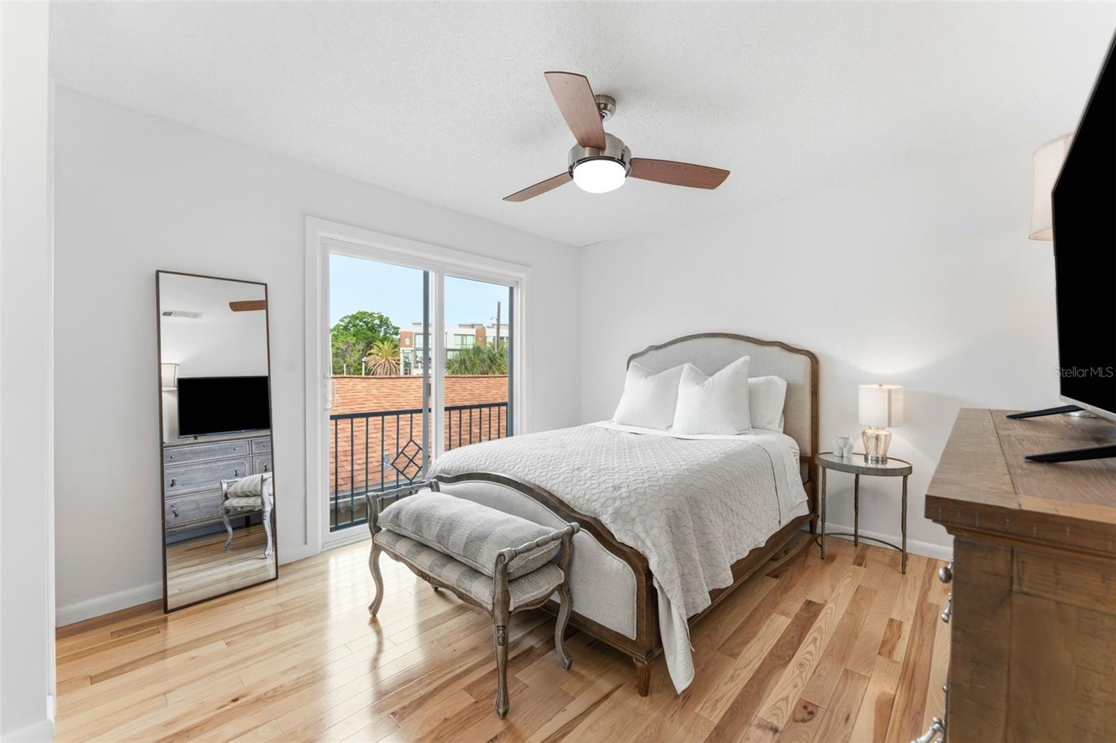 Image 30 of 46 For 105 Davis Boulevard B