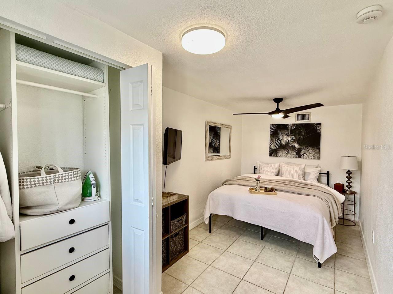 Image 12 of 16 For 2575 Himes Avenue A