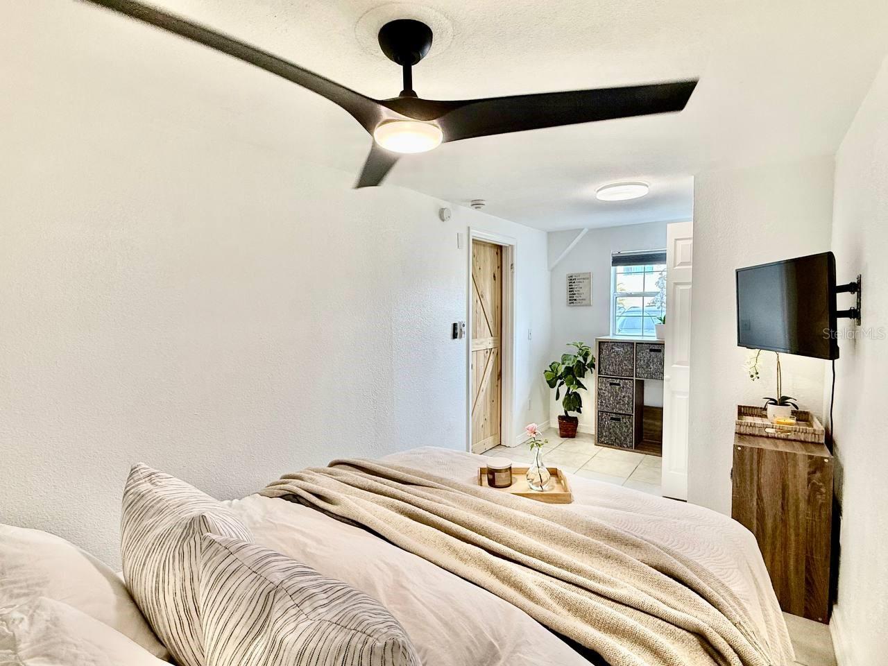 Image 14 of 16 For 2575 Himes Avenue A