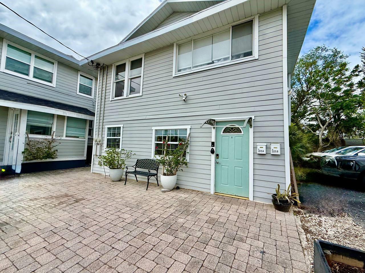 Image 3 of 16 For 2575 Himes Avenue A