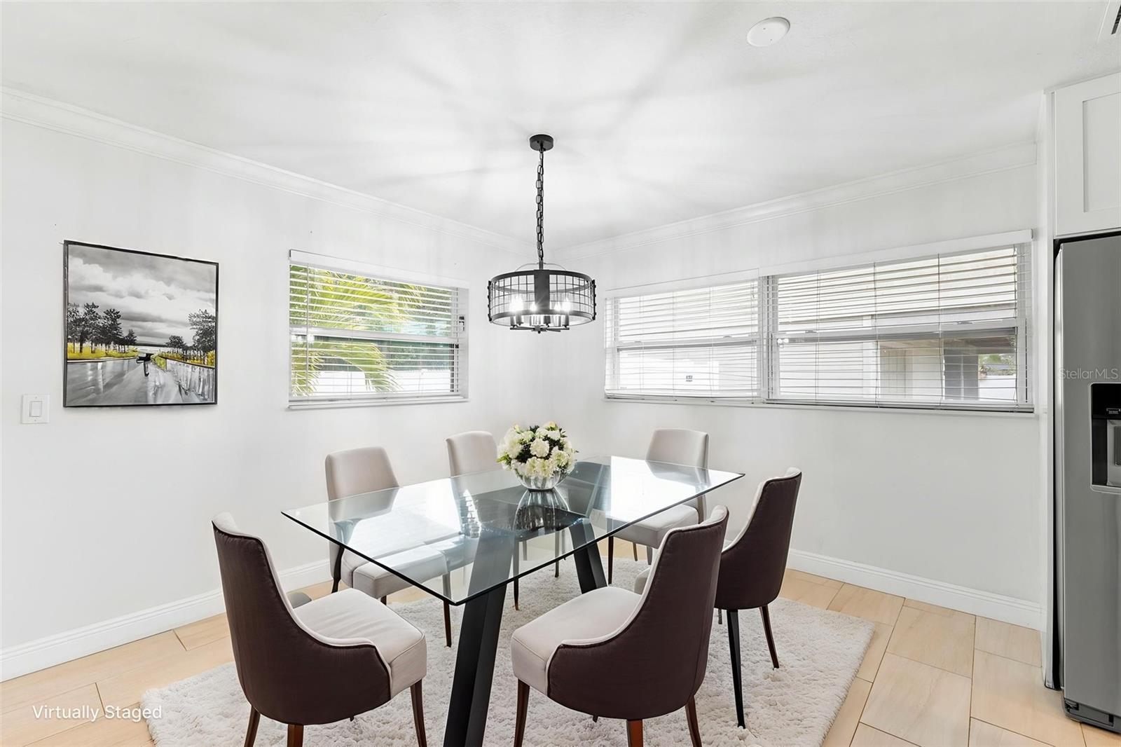 Image 10 of 39 For 125 Carlyle Drive