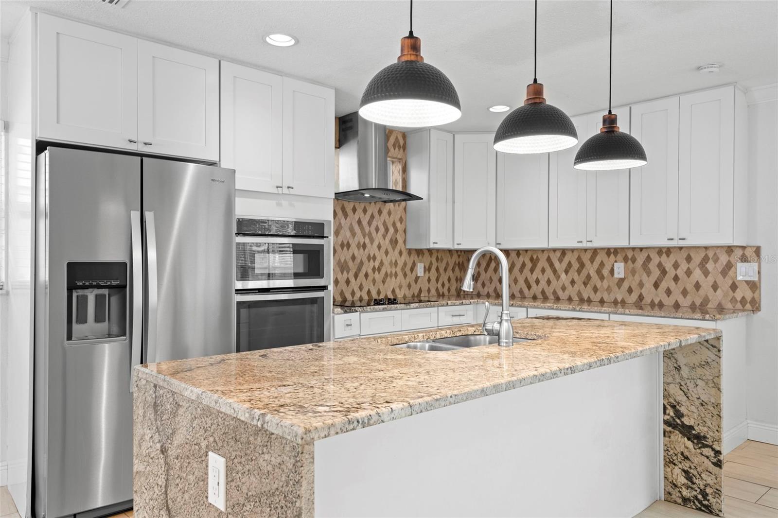 Image 12 of 39 For 125 Carlyle Drive