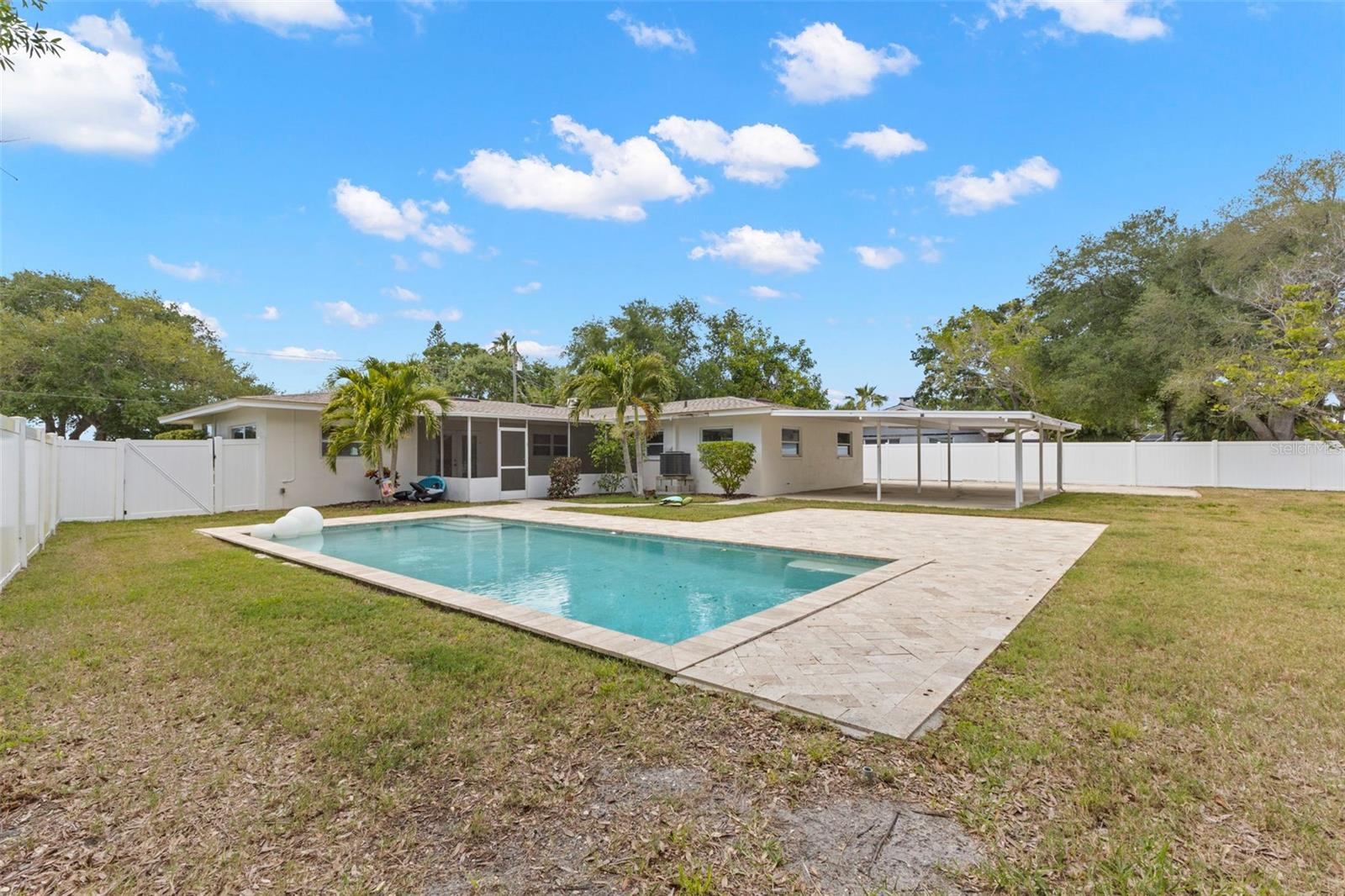 Image 19 of 39 For 125 Carlyle Drive