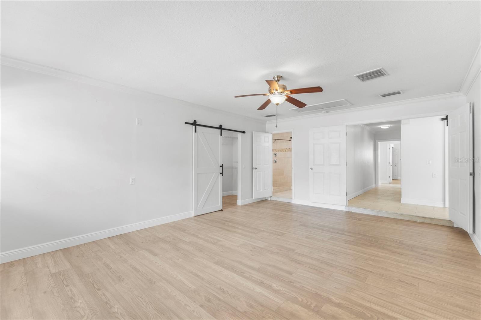 Image 27 of 39 For 125 Carlyle Drive