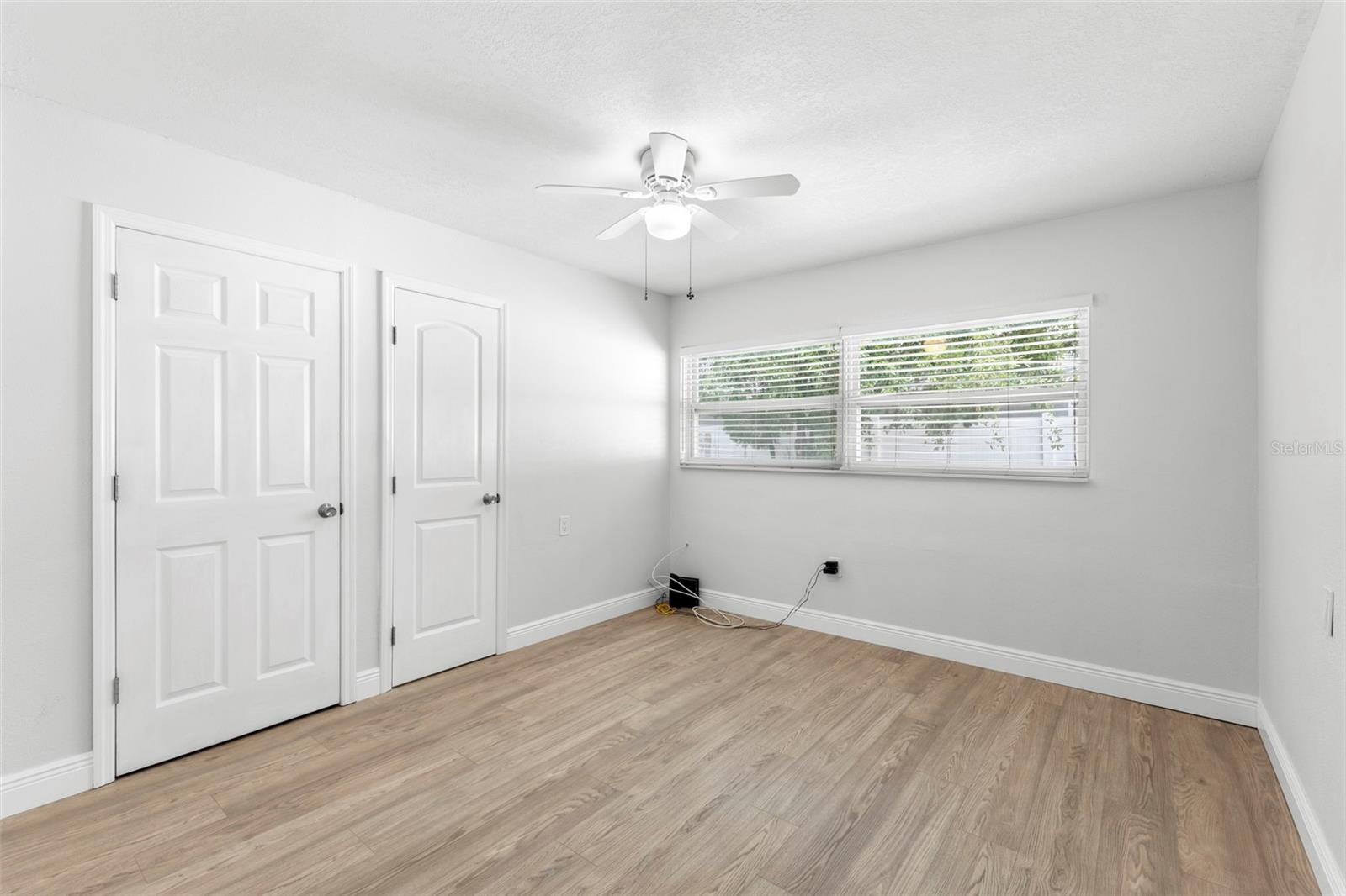 Image 29 of 39 For 125 Carlyle Drive