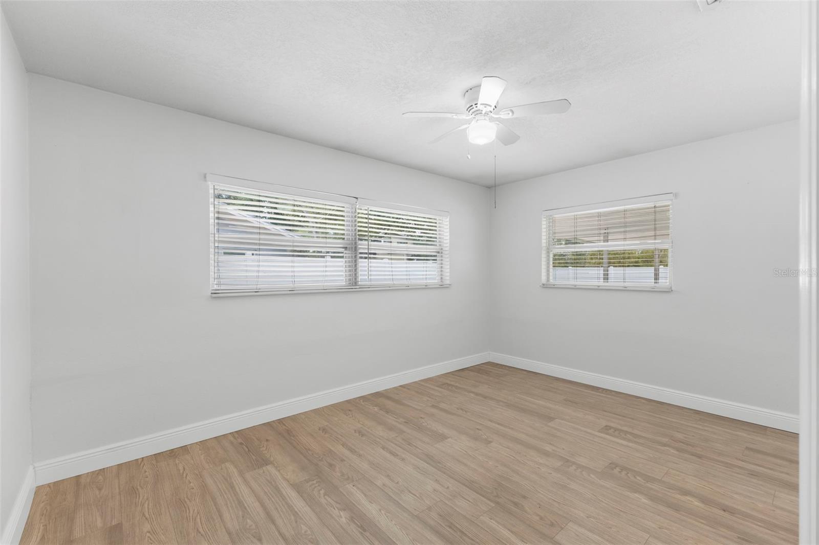 Image 30 of 39 For 125 Carlyle Drive