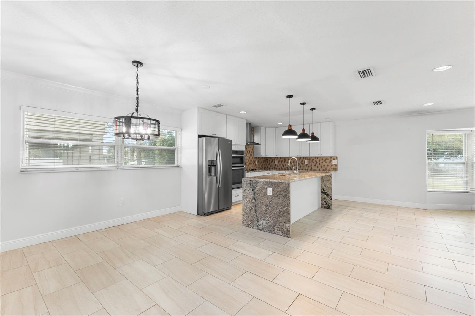 Image 9 of 39 For 125 Carlyle Drive