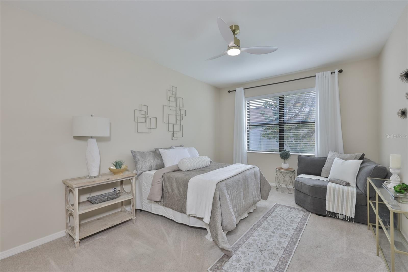 Listing photo id 16 for 7116 Harvest Glen Lane