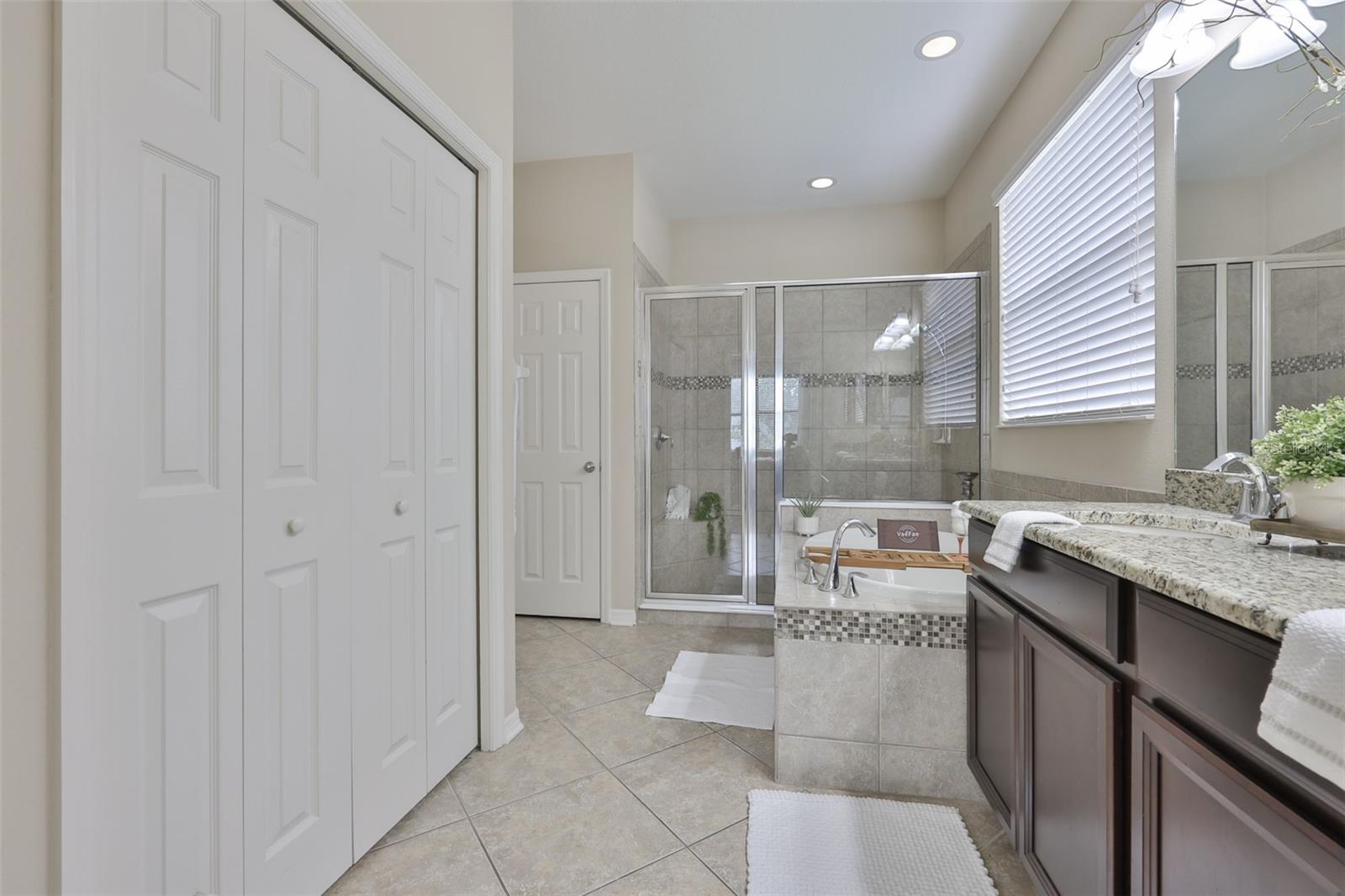 Listing photo id 19 for 7116 Harvest Glen Lane