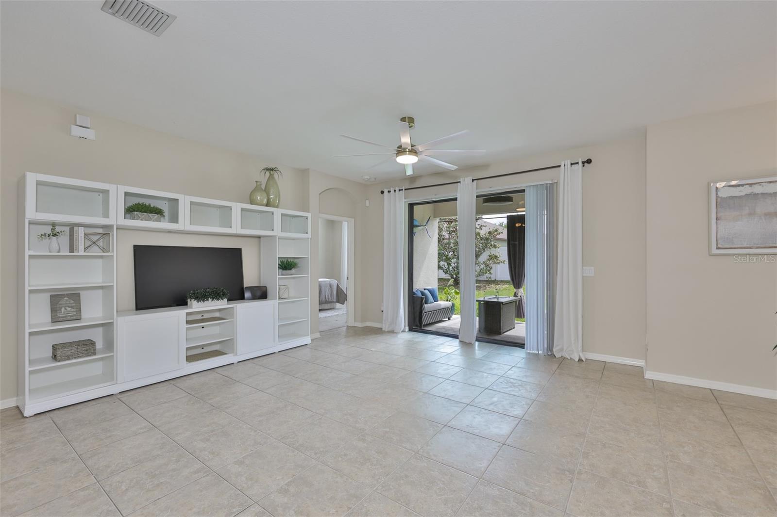 Listing photo id 27 for 7116 Harvest Glen Lane