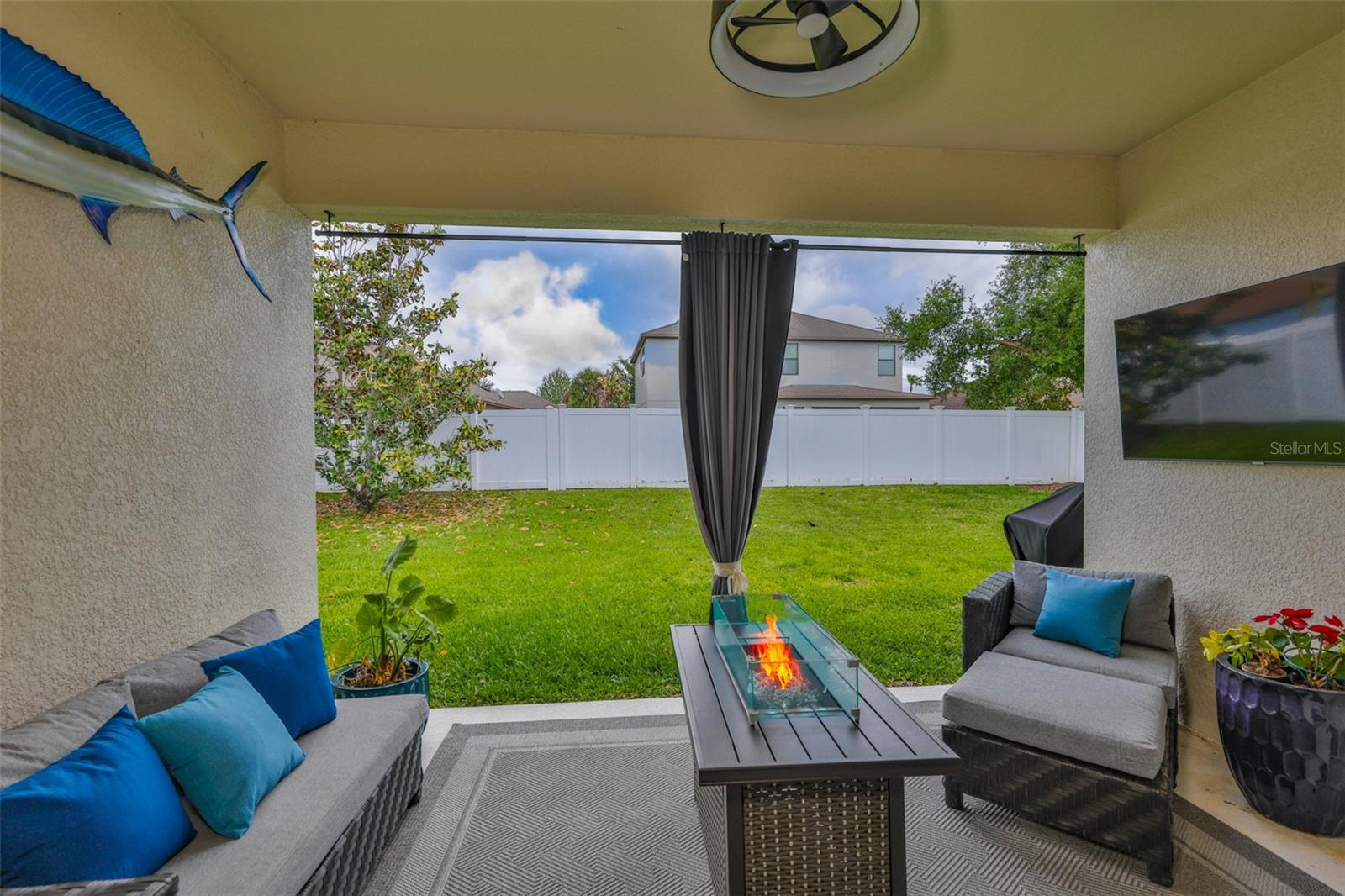 Listing photo id 40 for 7116 Harvest Glen Lane