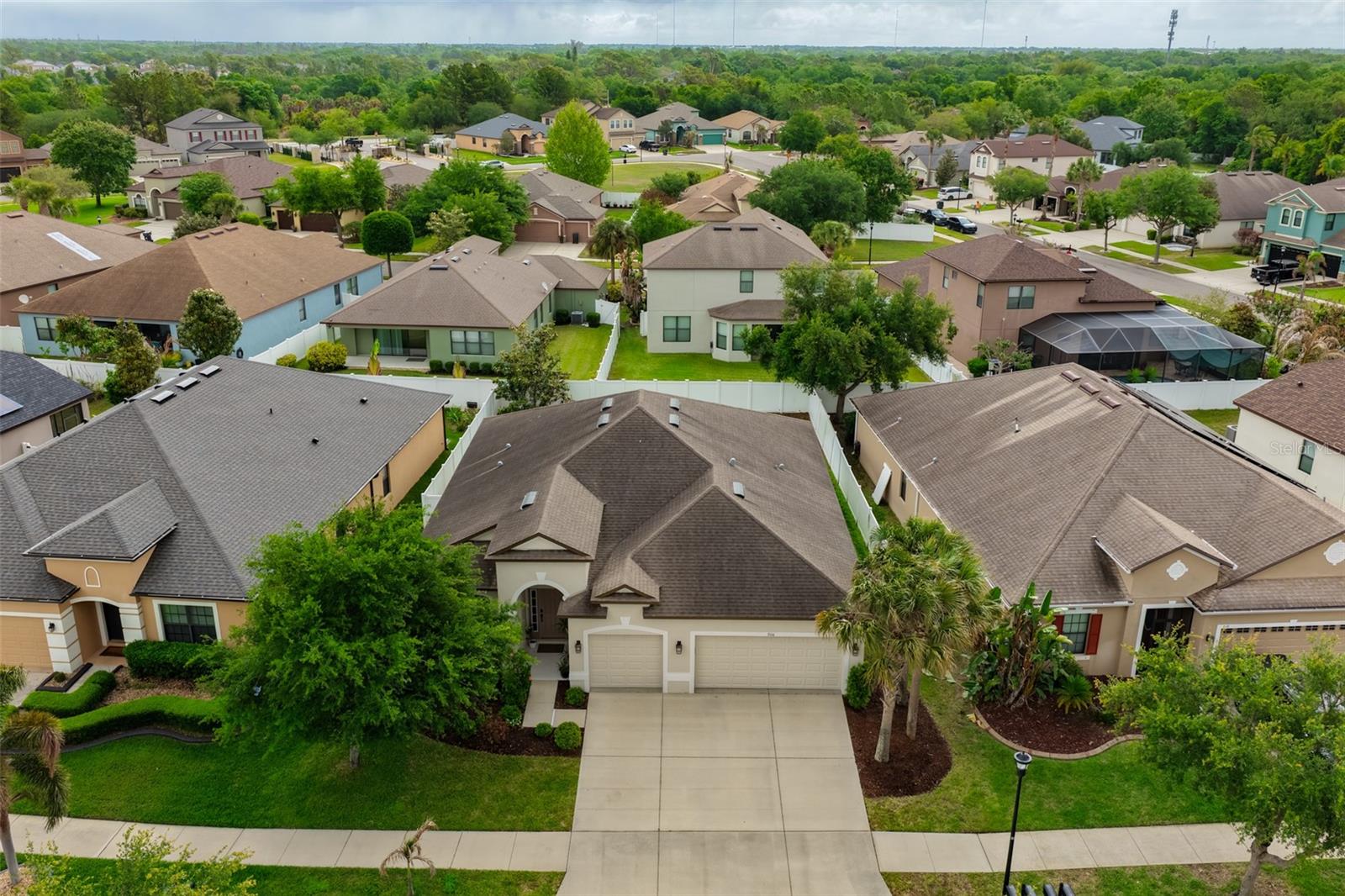 Listing photo id 44 for 7116 Harvest Glen Lane